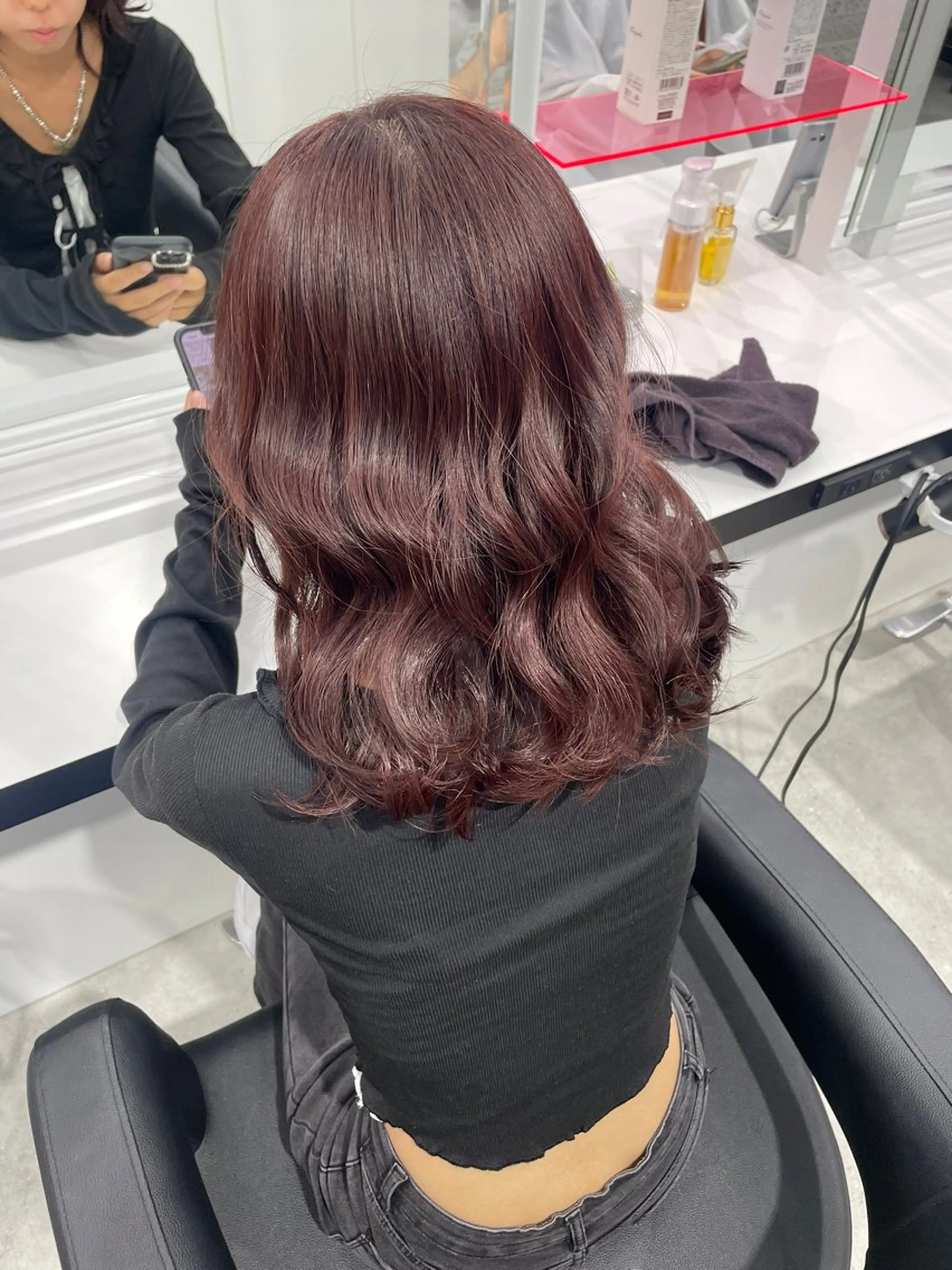 セミロング カラー エフェクトブリーチ／ レイヤーカット／翔のヘアスタイル