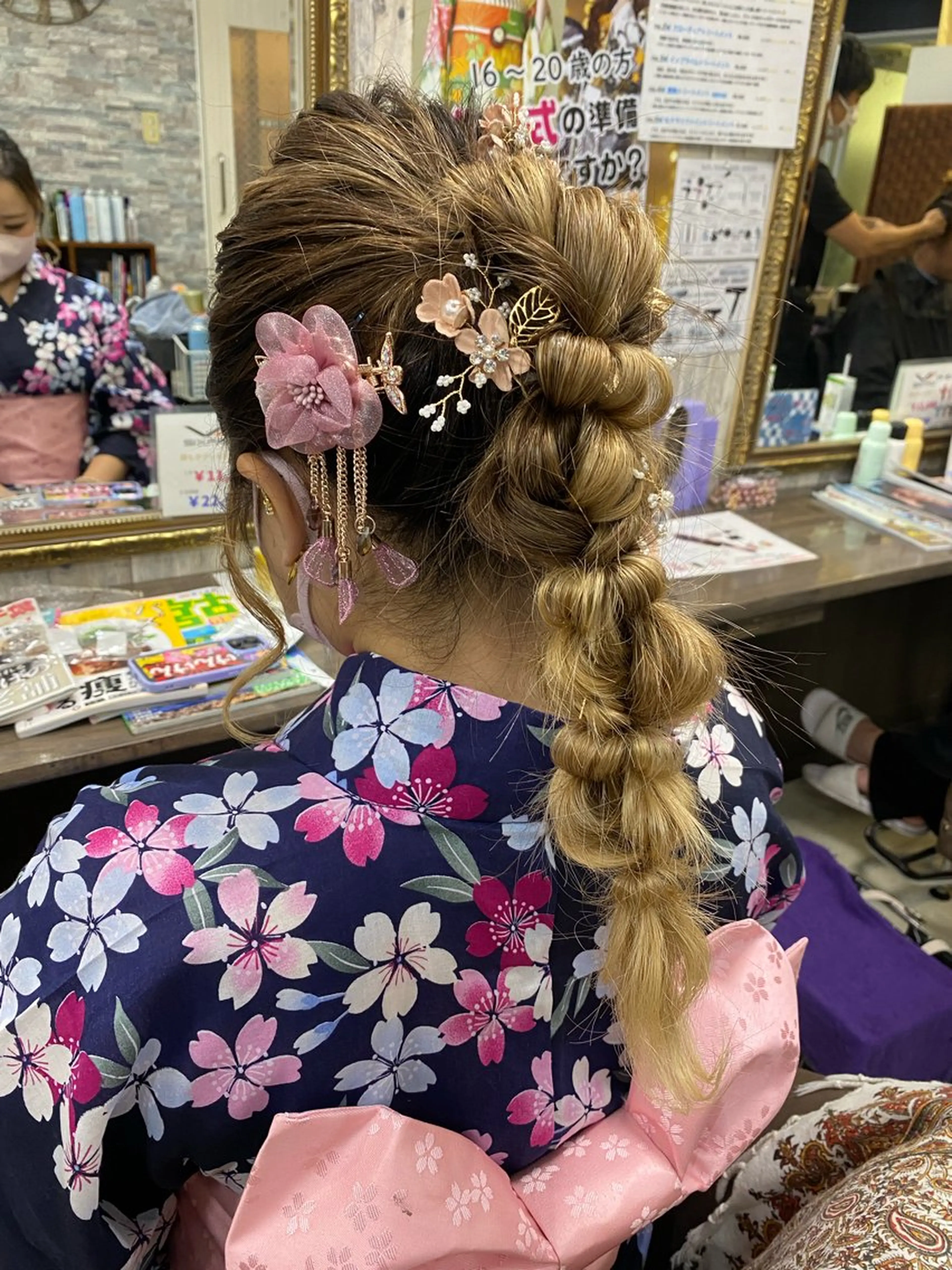 セミロング 浴衣 ヘアセット 土屋朱理/ ハイトーンカラーのヘアスタイル