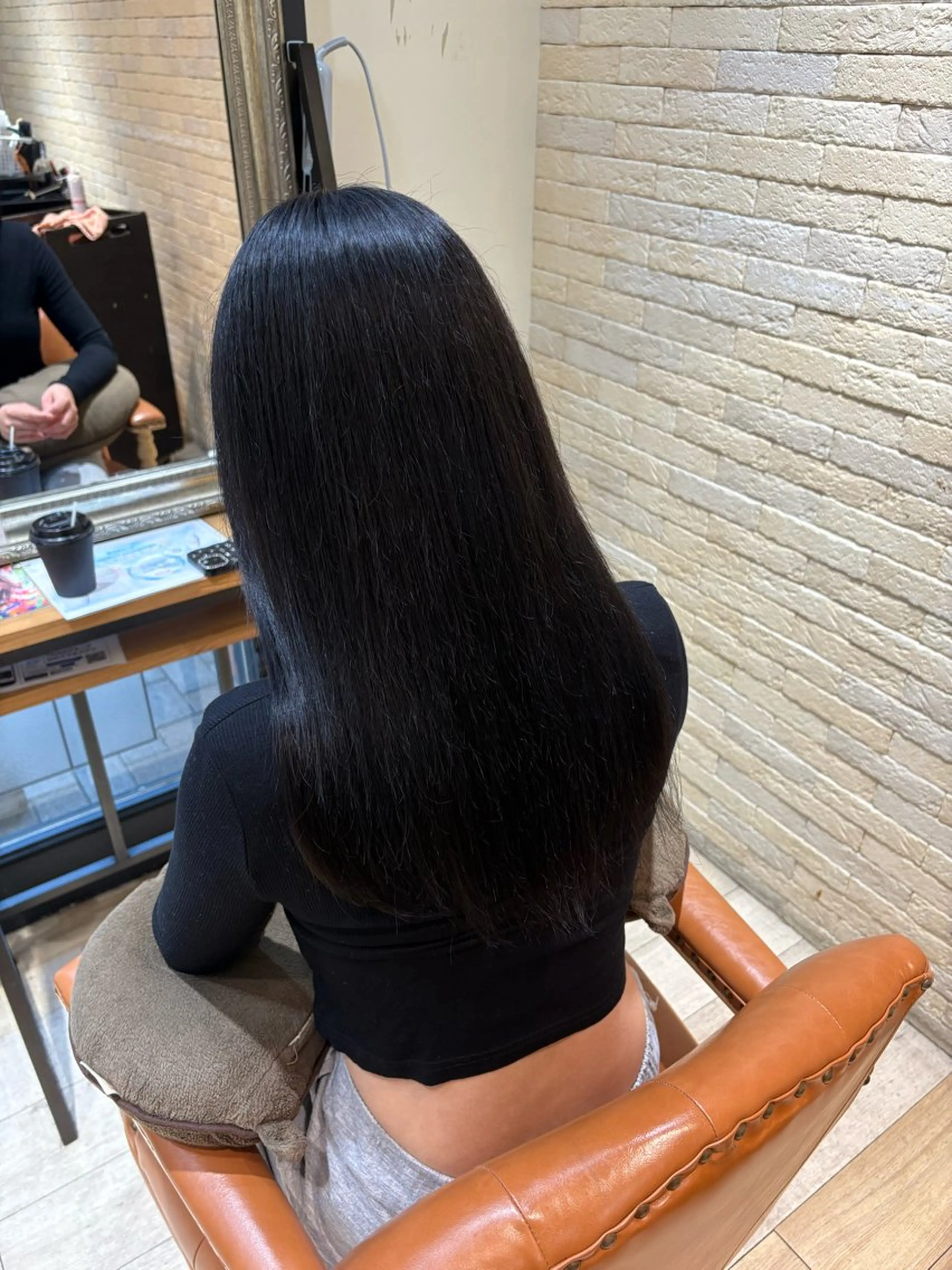 カラー ヘアカラー トリートメント しおり🍬 KOKORO🤍のヘアスタイル