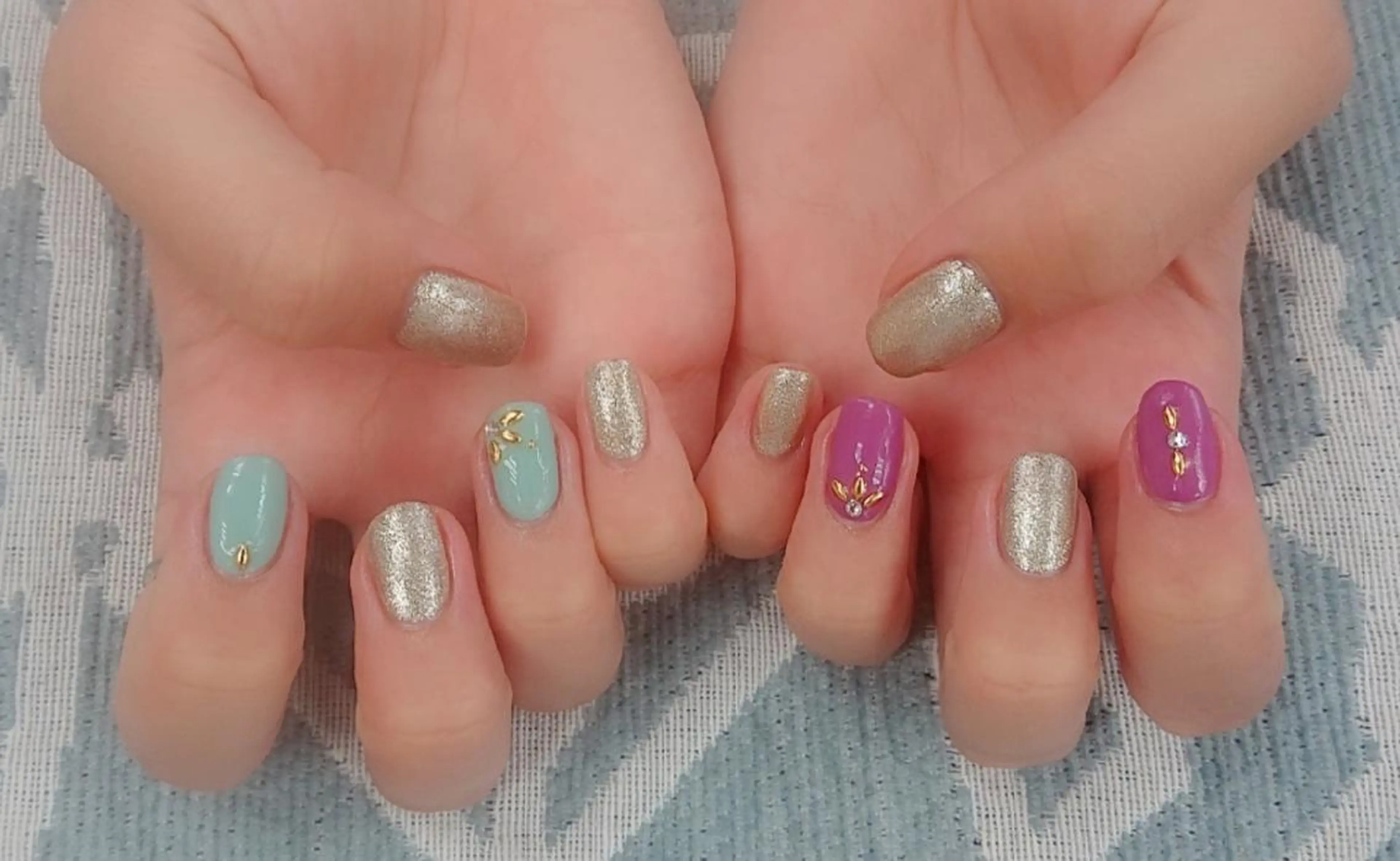 ネイル 🍒当日もOK🍒 𝑳𝑼𝑵𝑨花井のネイルデザイン