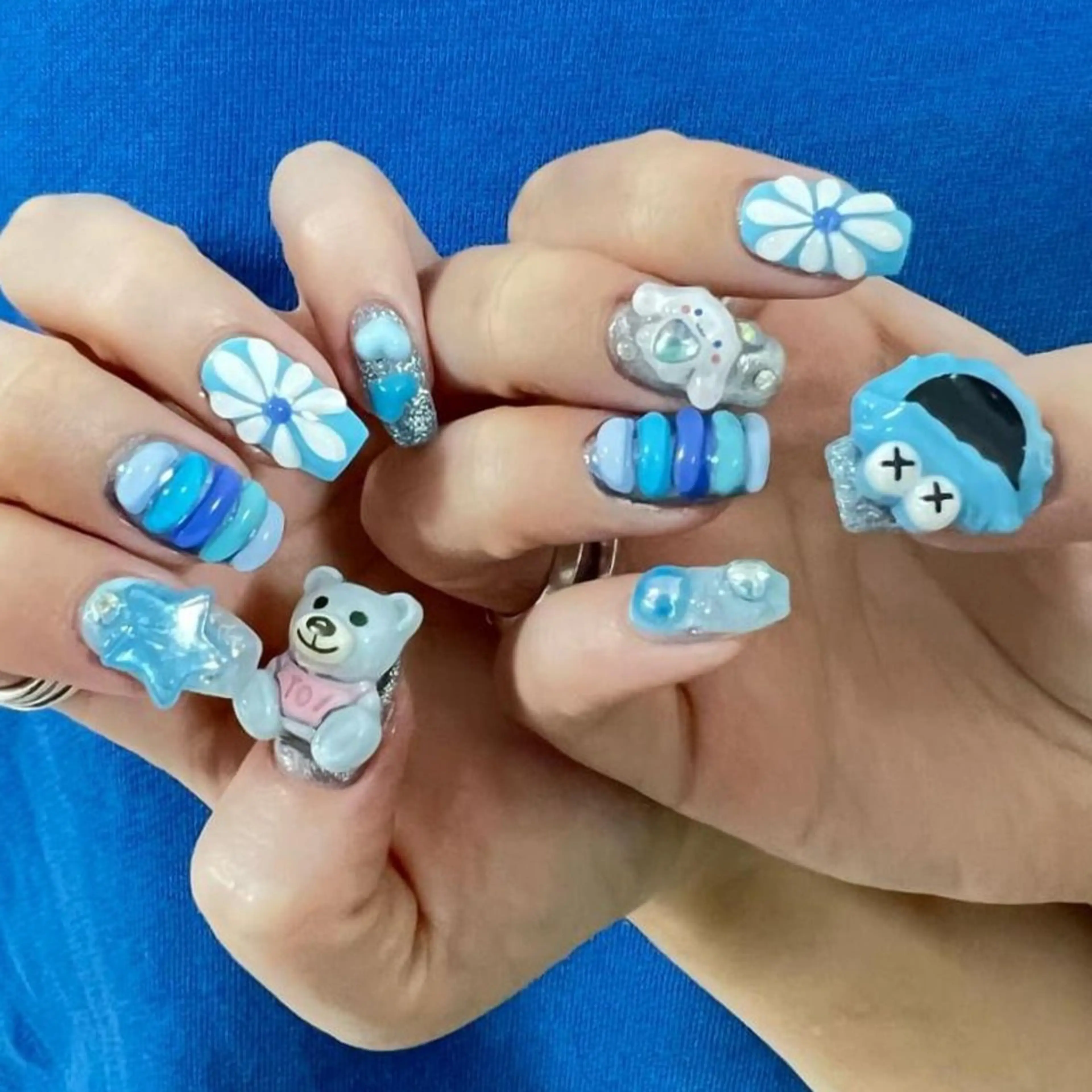 ネイル ハンドネイル 8appy ARTstudioのネイルデザイン