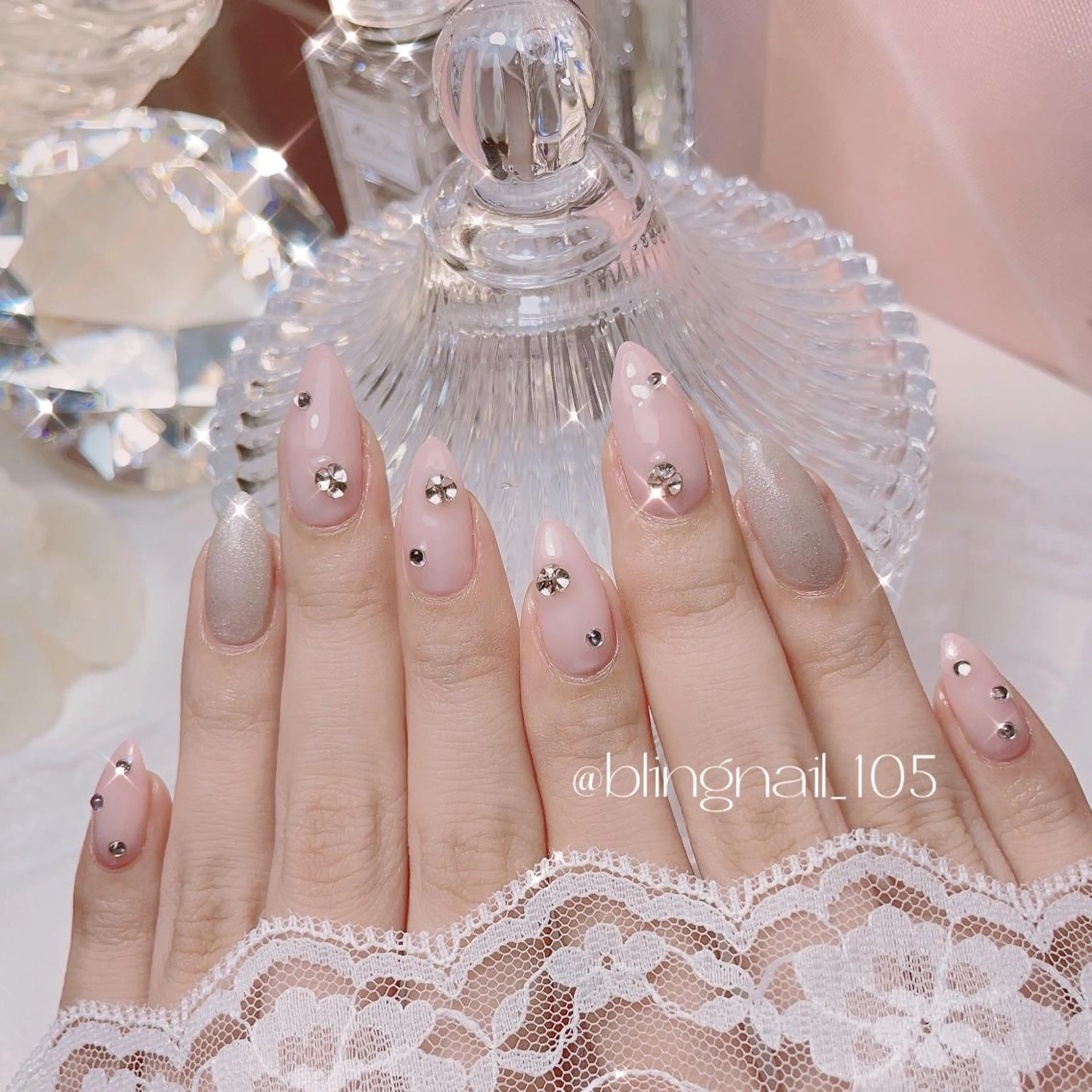 ネイル 23時まで❤︎韓国、 ワンホンネイルのネイルデザイン