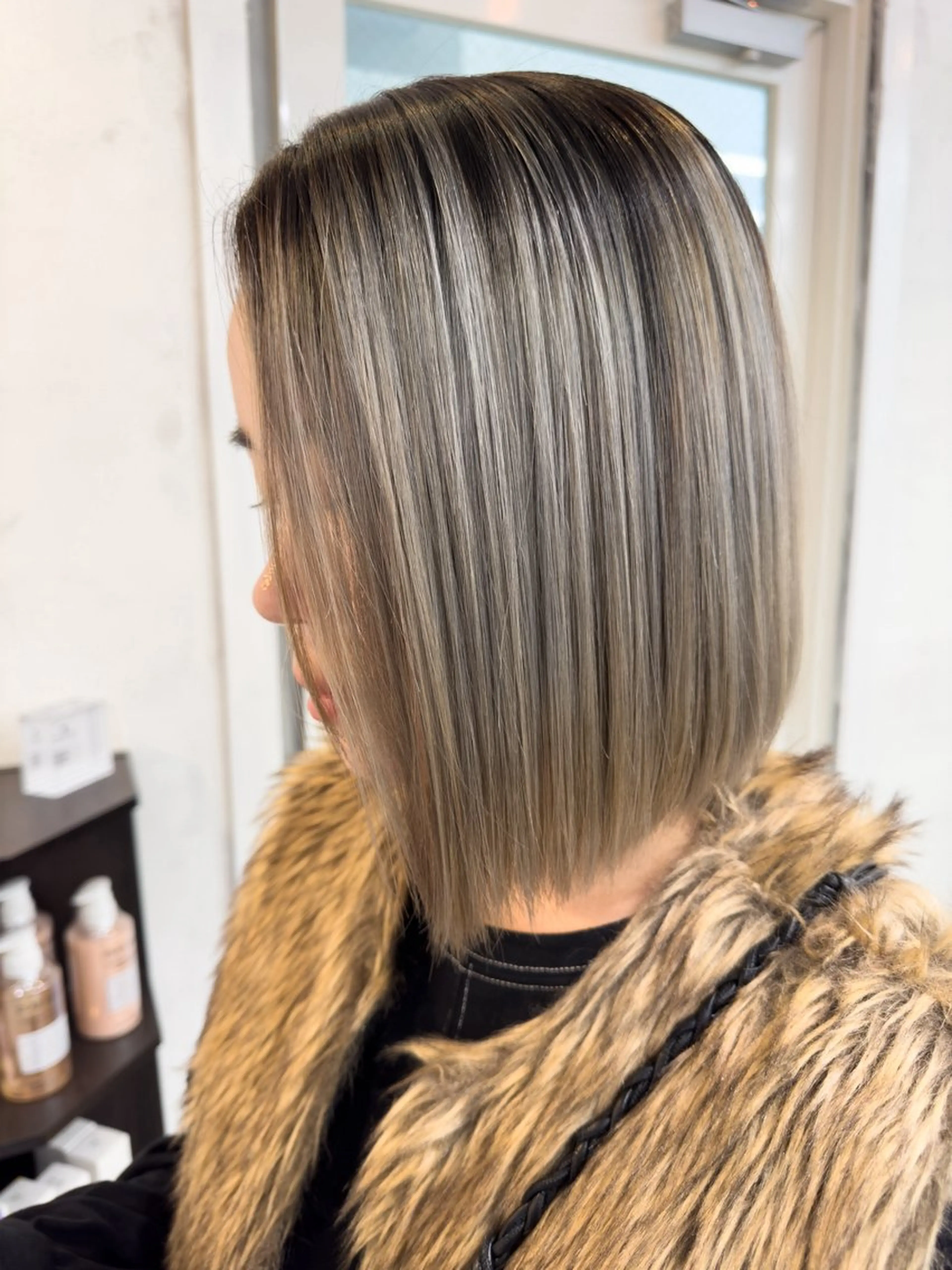 ショート カラー バレイヤージュ レイヤーカット ヘアカラー トリートメント BANK'S hair所属・💐ケラチン 髪質改善寺坂雄飛💐のヘアスタイル