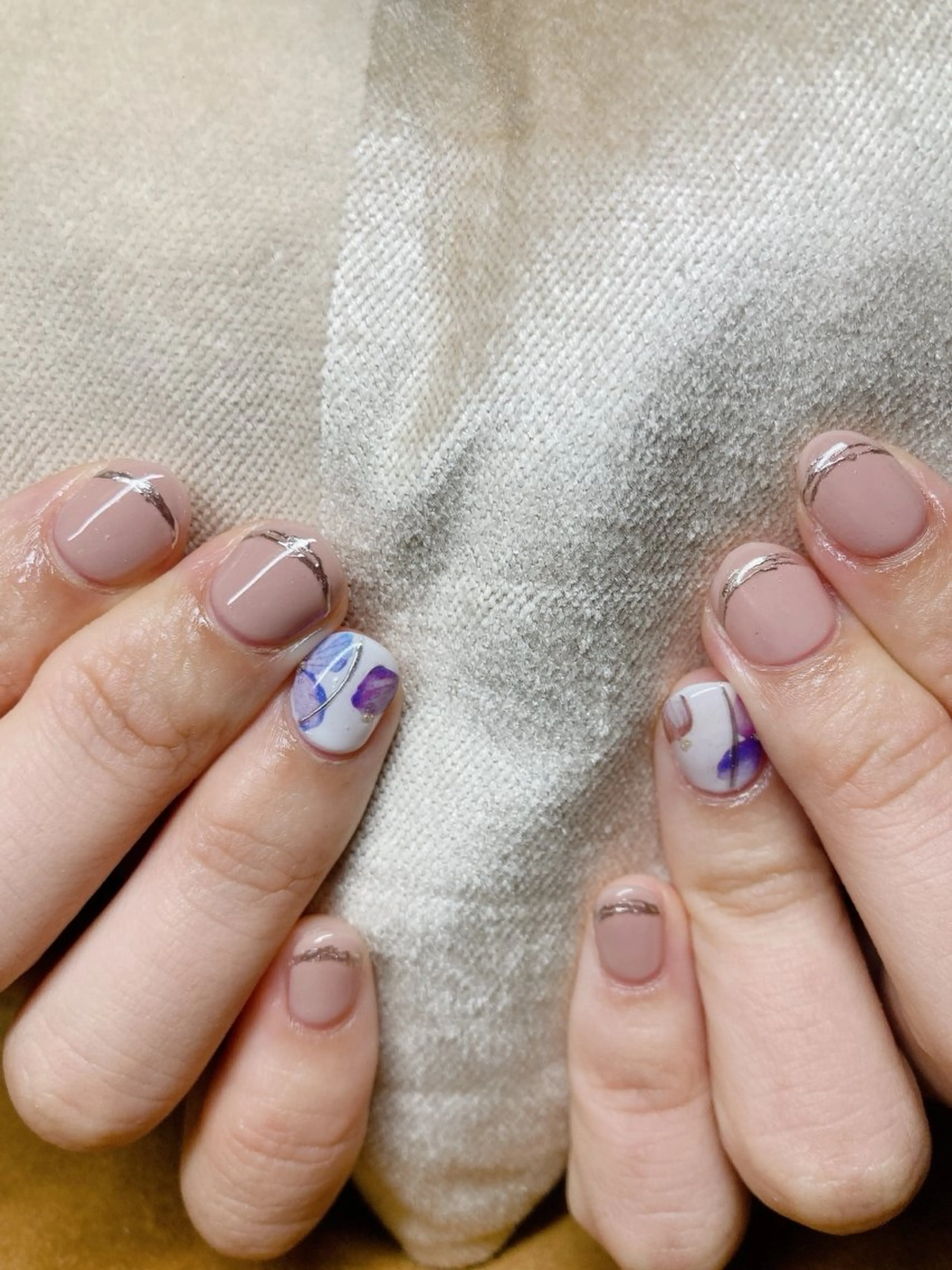 ネイル ECLAT エクラ所属・寺山 千鶴のネイルデザイン