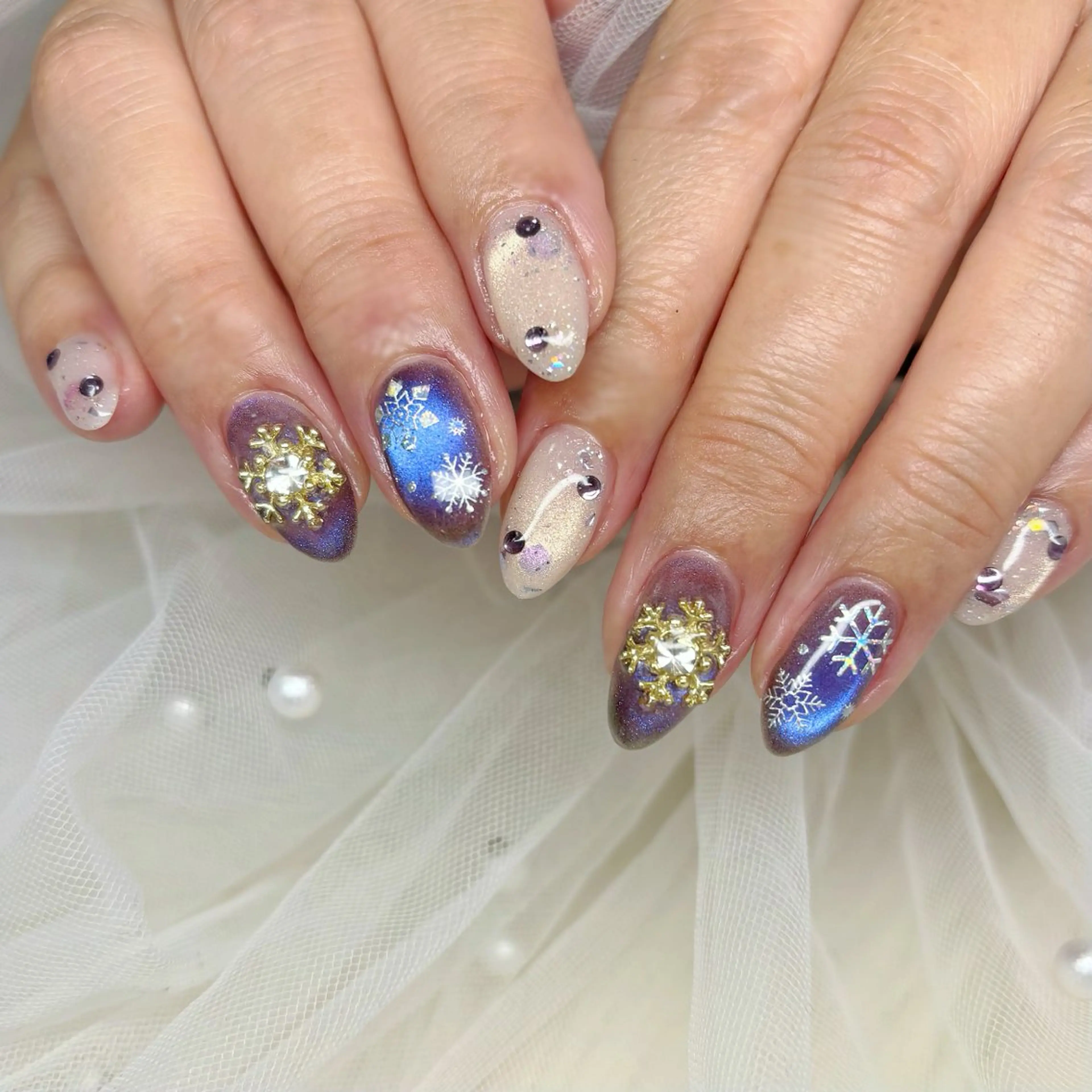 ネイル 冬ネイル ハンドネイル Yuna🩵 RE:N.Nailのネイルデザイン