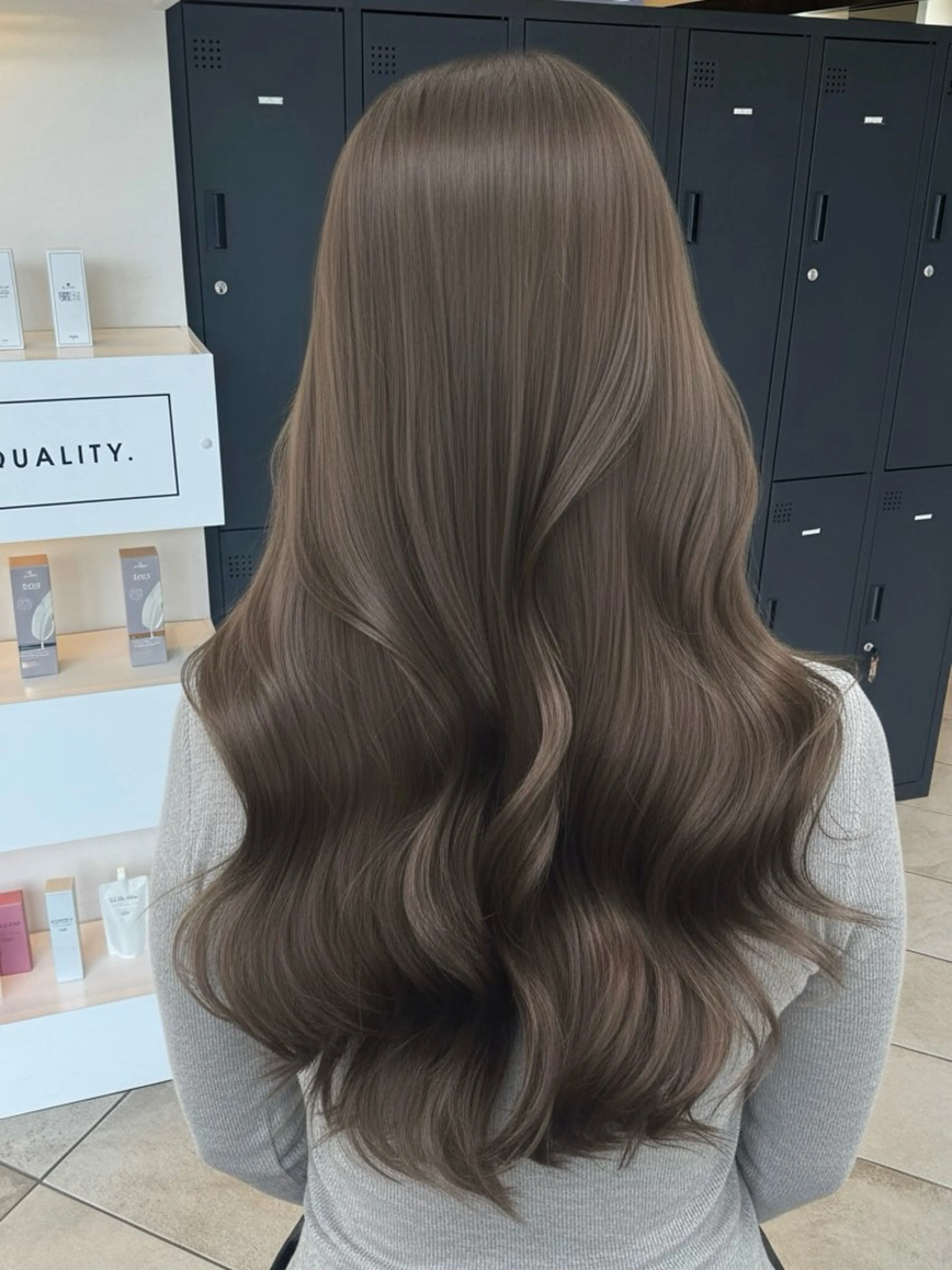 カラー カット ヘアカラー パーマ 縮毛矯正 トリートメント ヘッドスパ 艶髪レイヤーの王 また復活の大澤竜馬のヘアスタイル