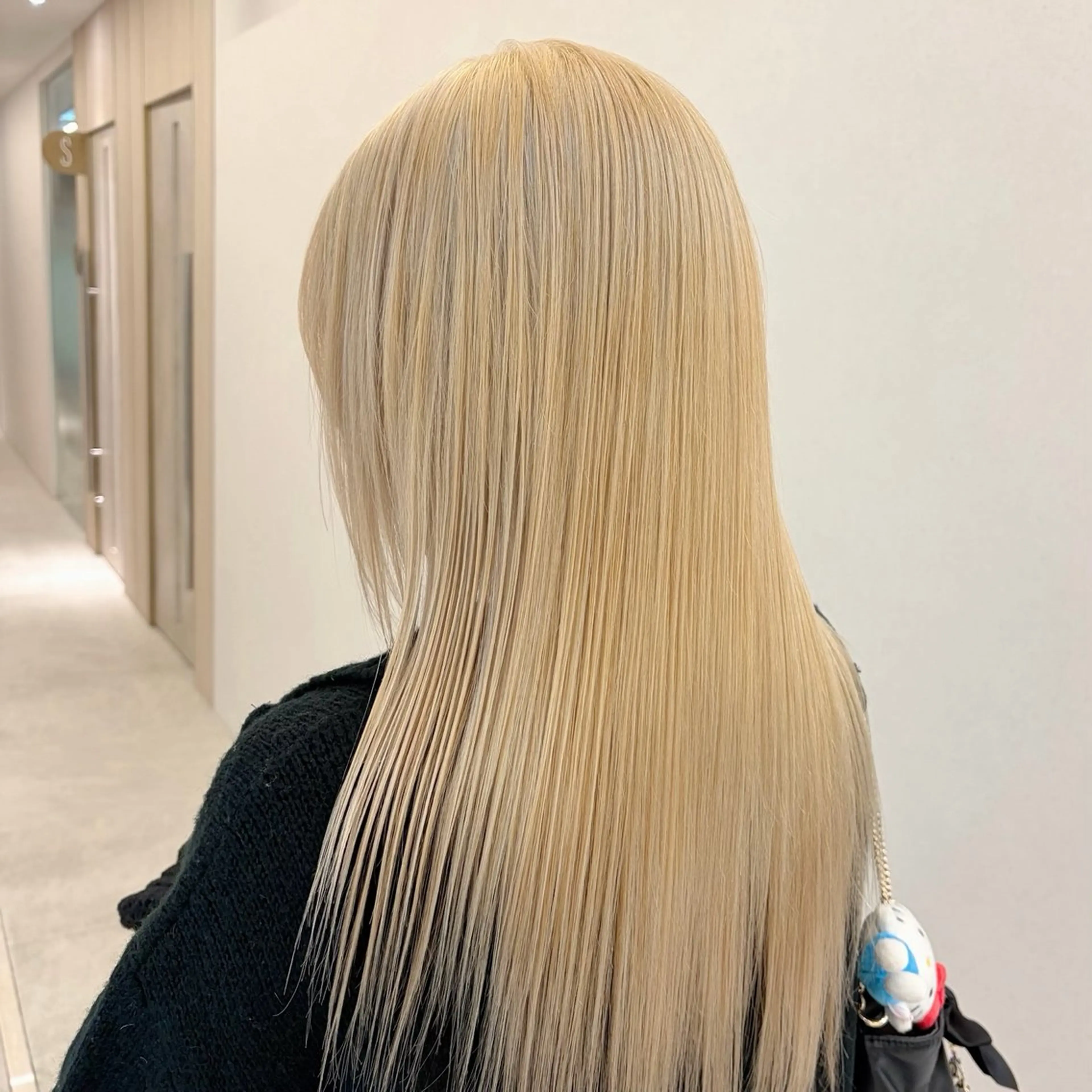 ロング カット ヘアカラー トリートメント foto所属・𝐁𝐋𝐔𝐄𝐓 /カット特化/新宿のヘアスタイル