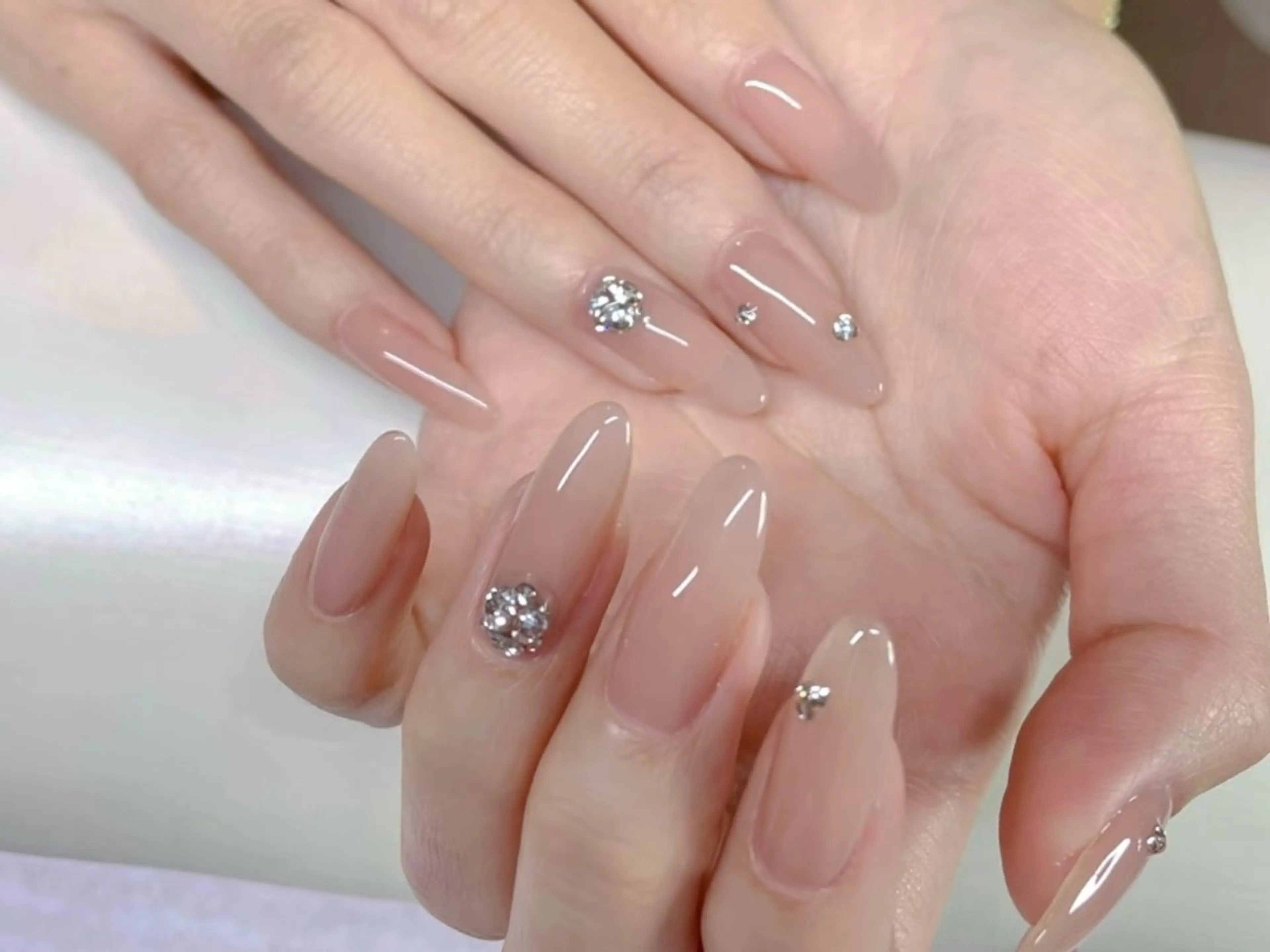 ロング ハンドネイル ハンドケア flora所属・NAILS Soraのネイルデザイン