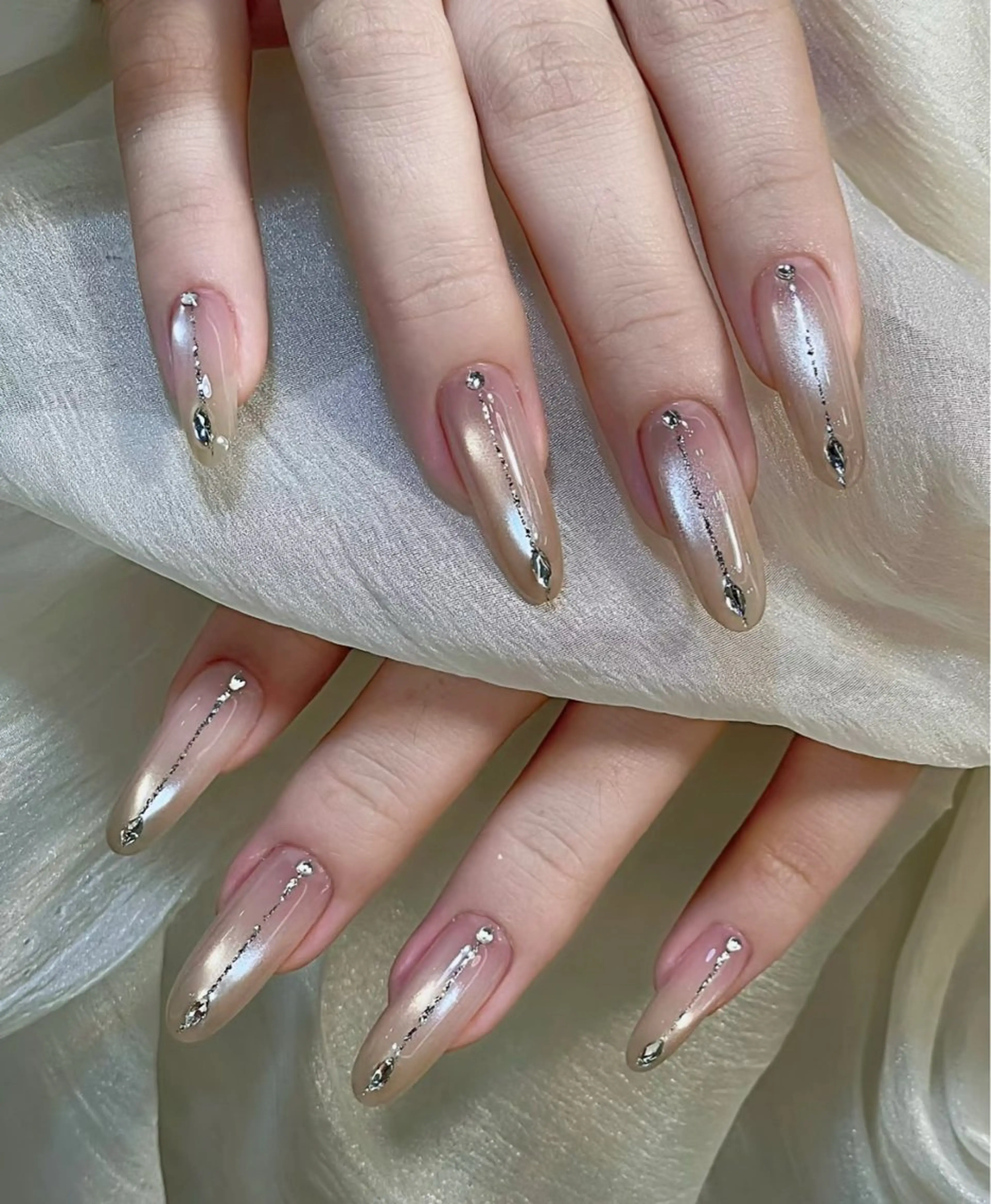 ネイル ハート 韓国ネイル オフィスネイル ワンカラーネイル シンプルネイル ハンドネイル Lynn_ Nailのネイルデザイン