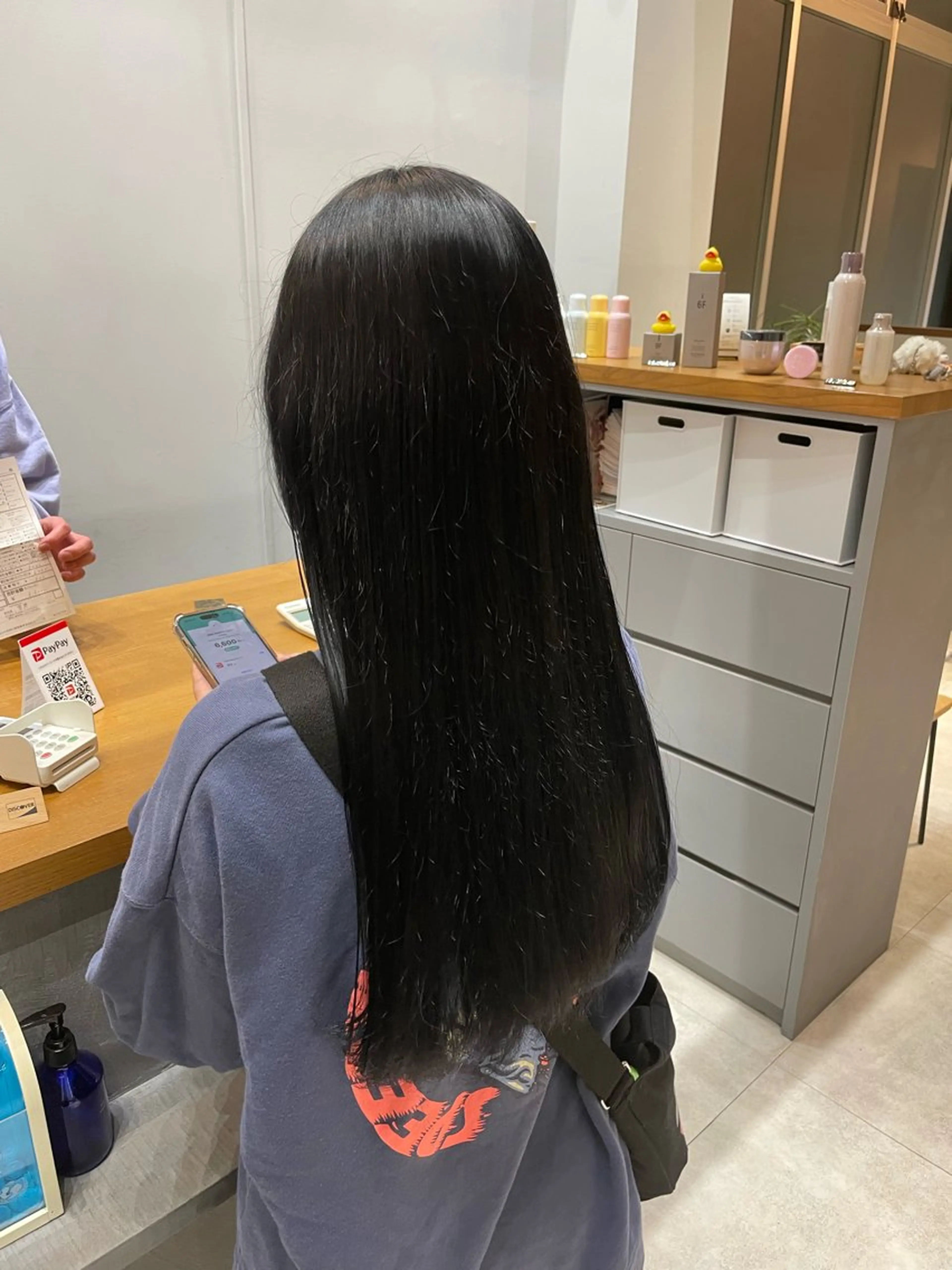 ロング カラー カット 縮毛矯正 エマ ピボット 中川店所属・富原崇太/切りっぱな しボブ/透明感カラーのヘアスタイル