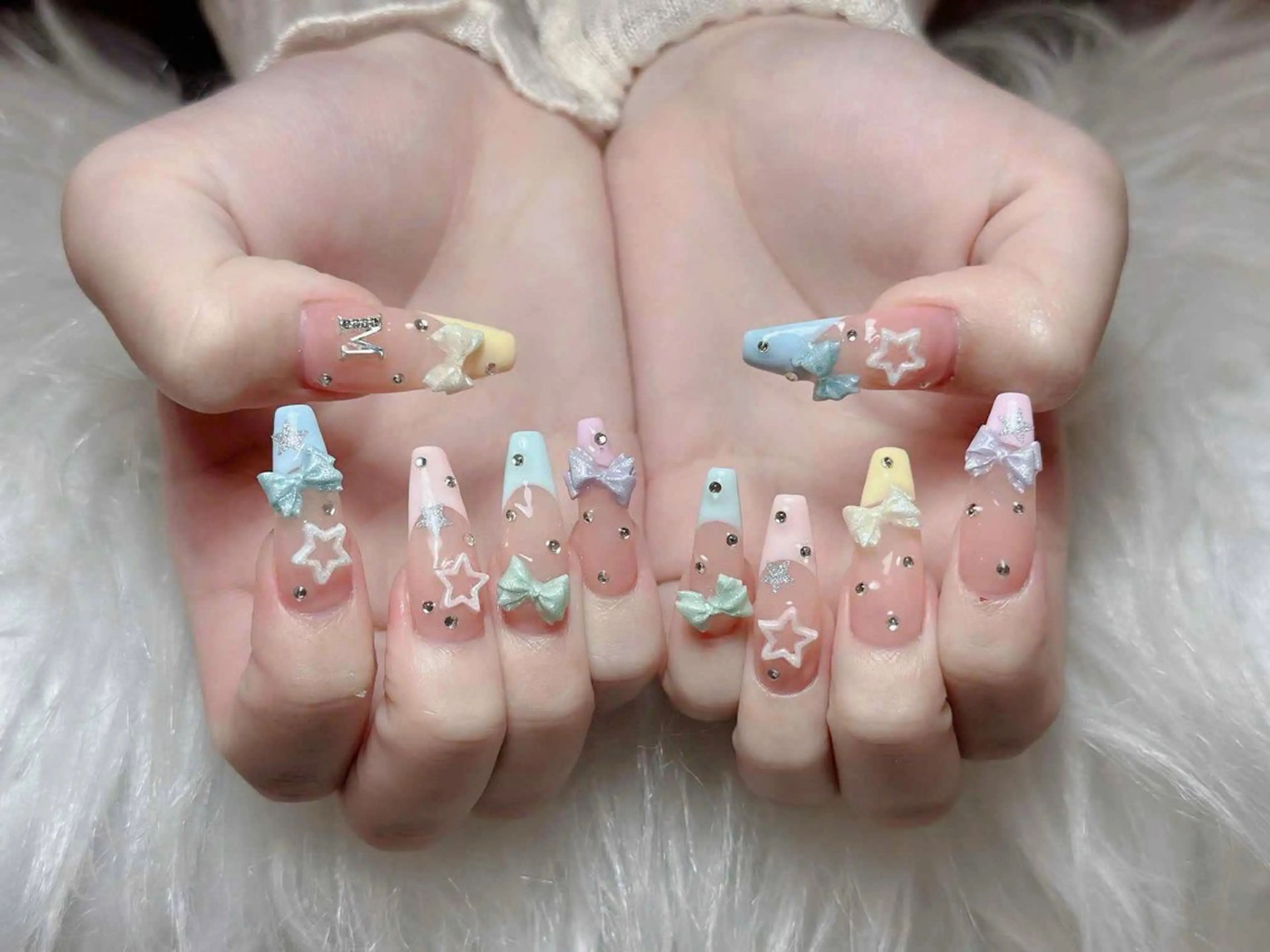 ネイル アートネイル オーロラネイル フラッシュネイル フットネイル フレンチネイル ハンドネイル Luci Nail所属・Luci Nail Rioのネイルデザイン
