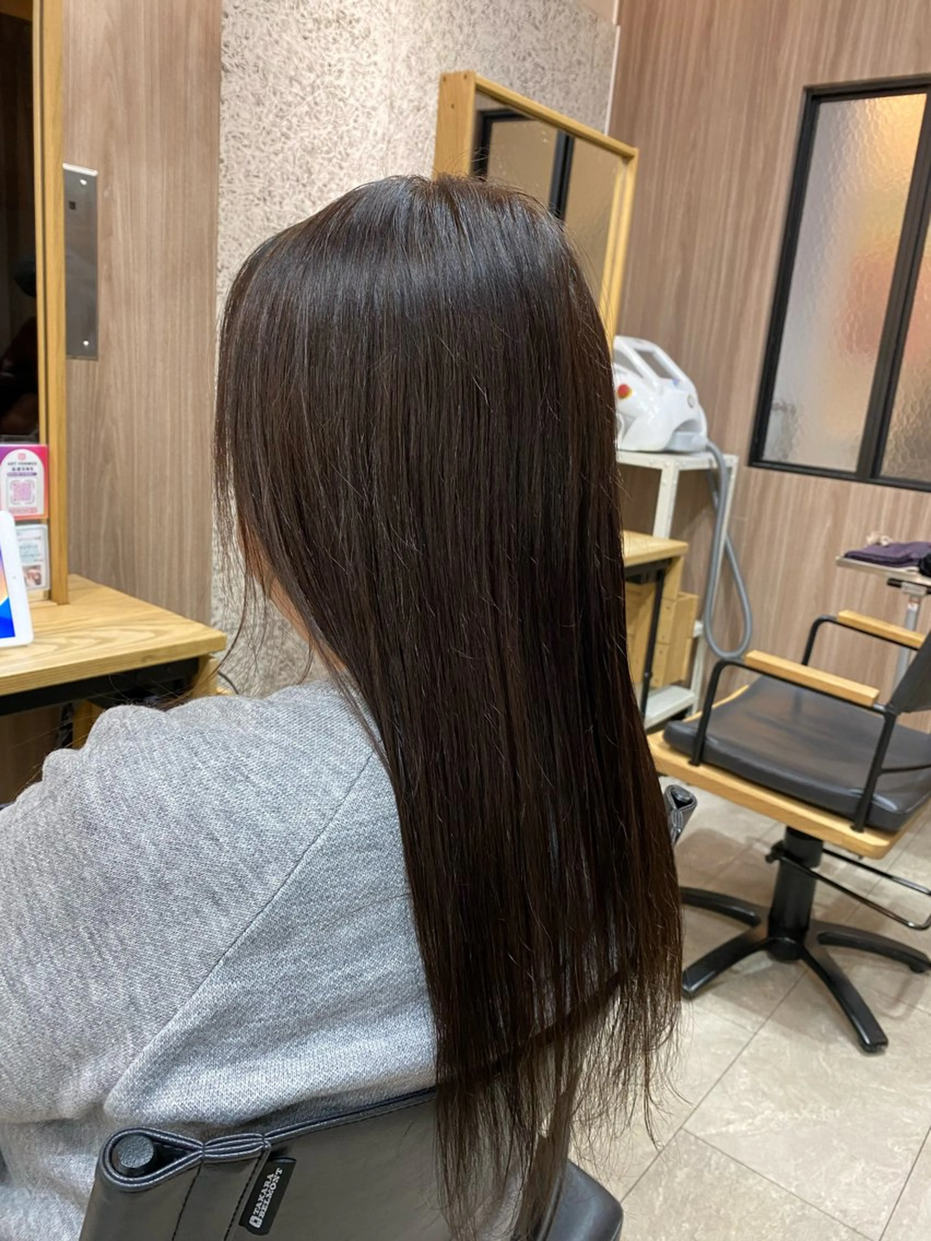 ロング 縮毛矯正 佐藤 森夏のヘアスタイル