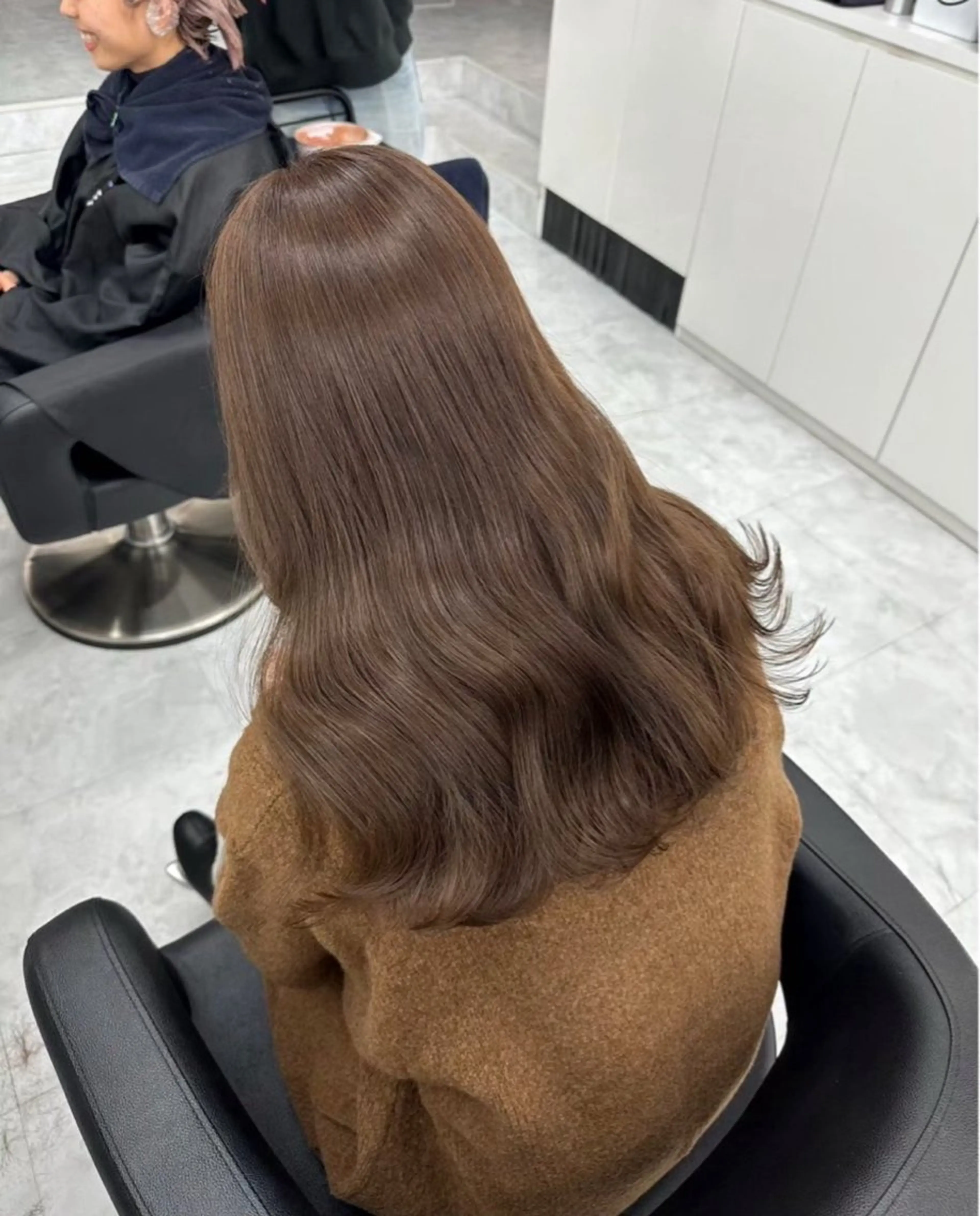 ロング カット ヘアカラー トリートメント ヘッドスパ ヘアセット 韓国ヘア/ブリーチ無 しWカラー/オリーブのヘアスタイル