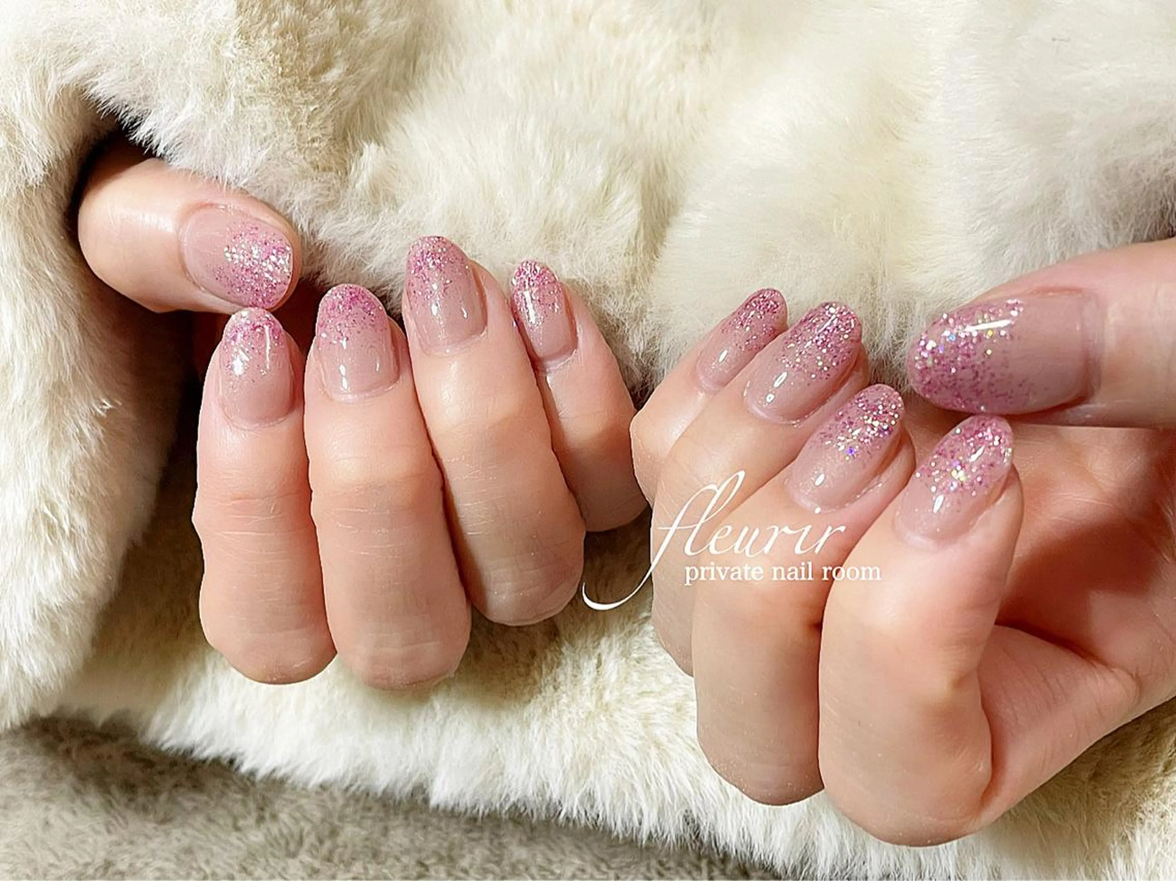 ネイル ラメ(グリッター) ピンク ピンクベージュ フルリール 【プライベートサロンのネイルデザイン