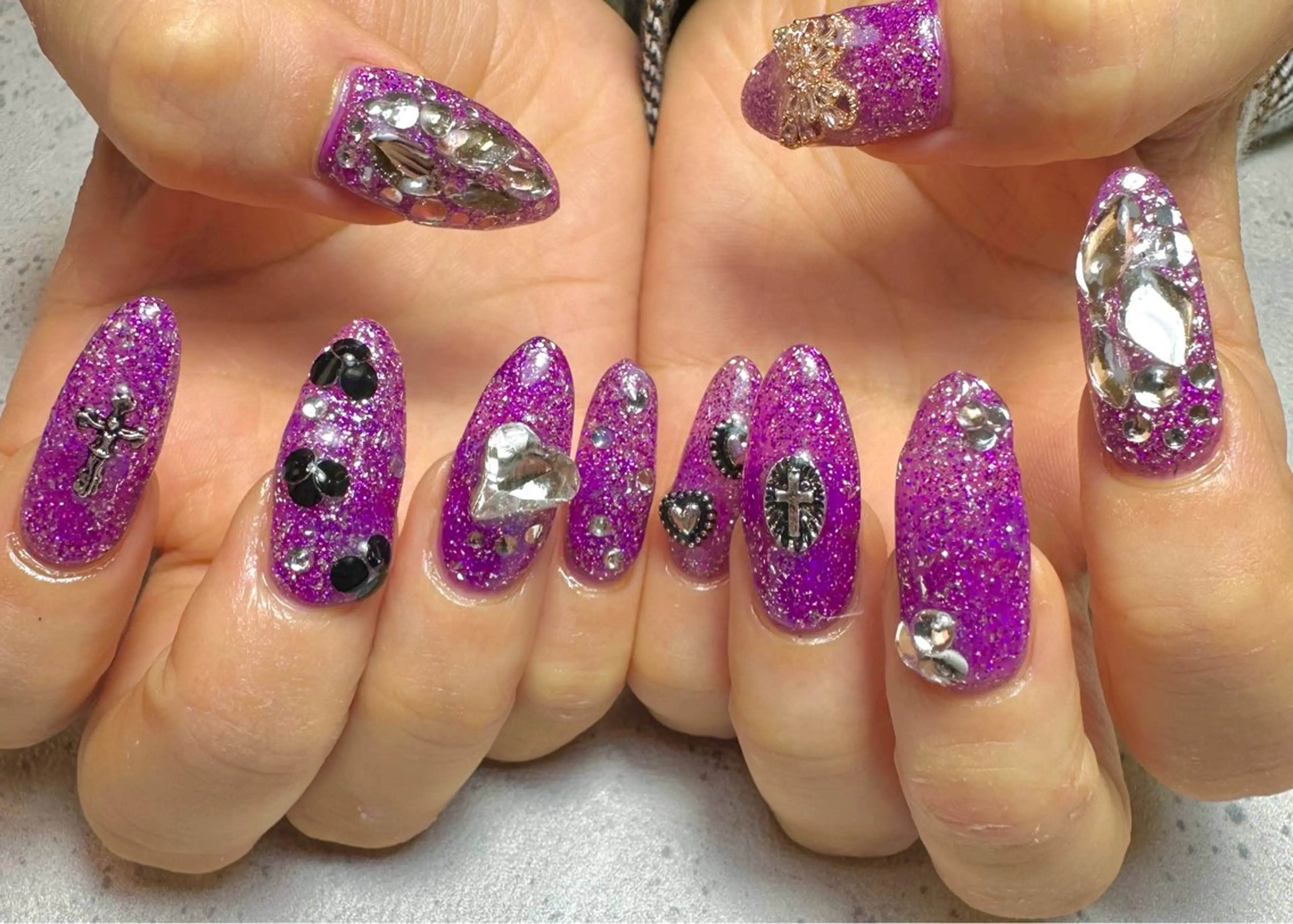 ネイル ラメ(グリッター) パープル ハンドネイル フットネイル GéRanium Harukaのネイルデザイン