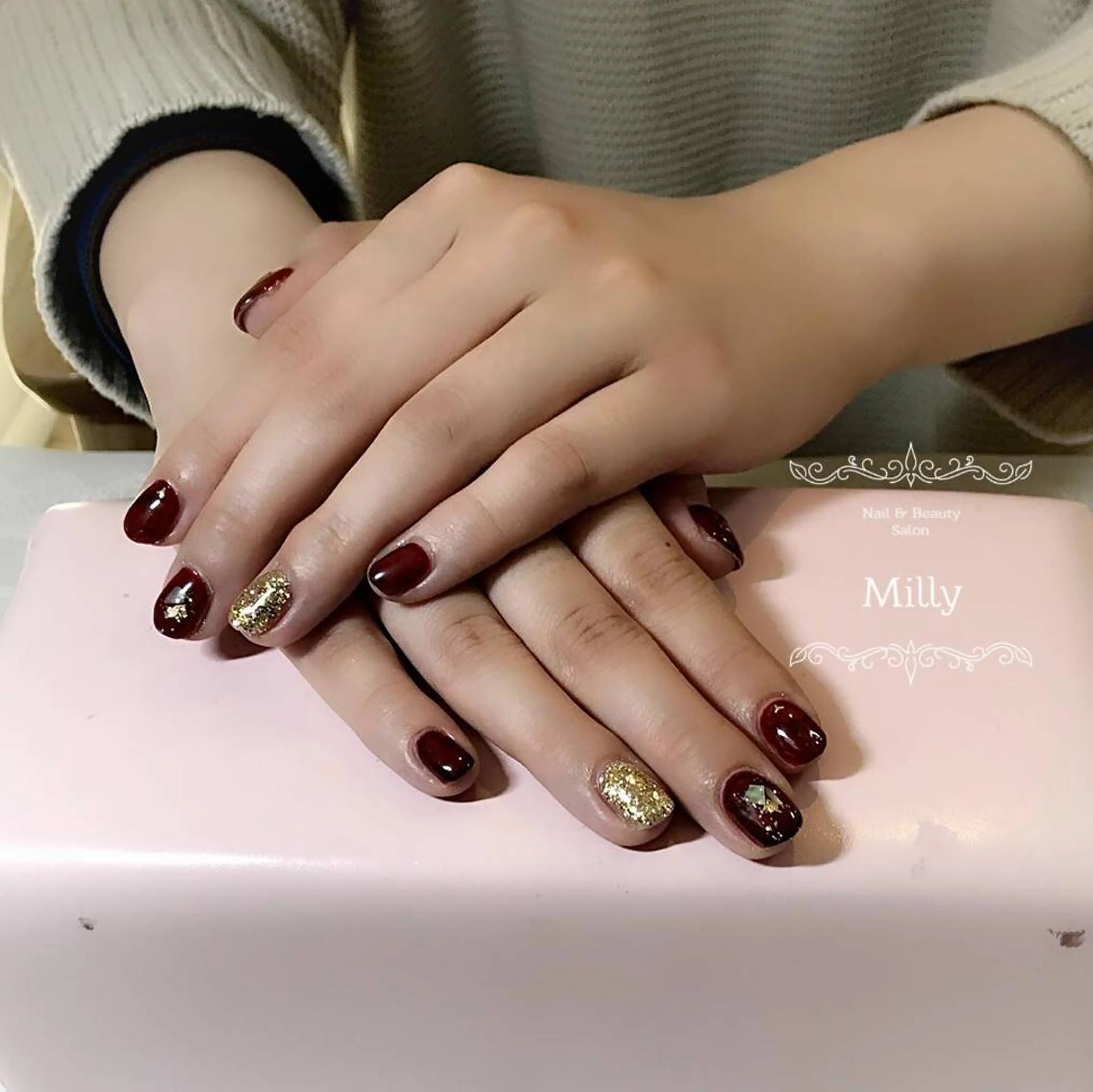 ネイル 赤色 milly nail （予約担当)のネイルデザイン