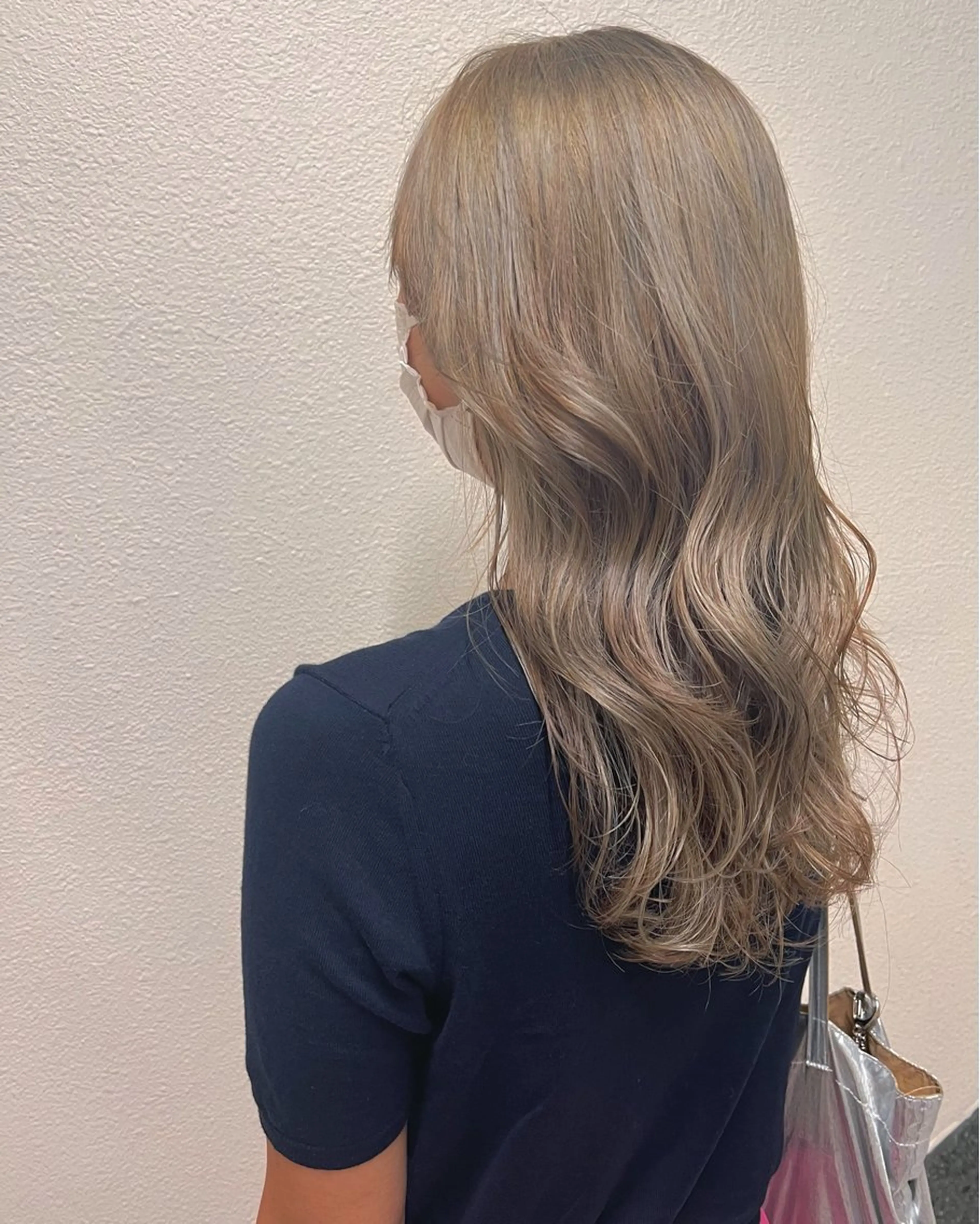 ロング カラー ベージュカラー ブリーチ オリーブベージュ ヘアカラー 🌼こやま かおり🌼のヘアスタイル