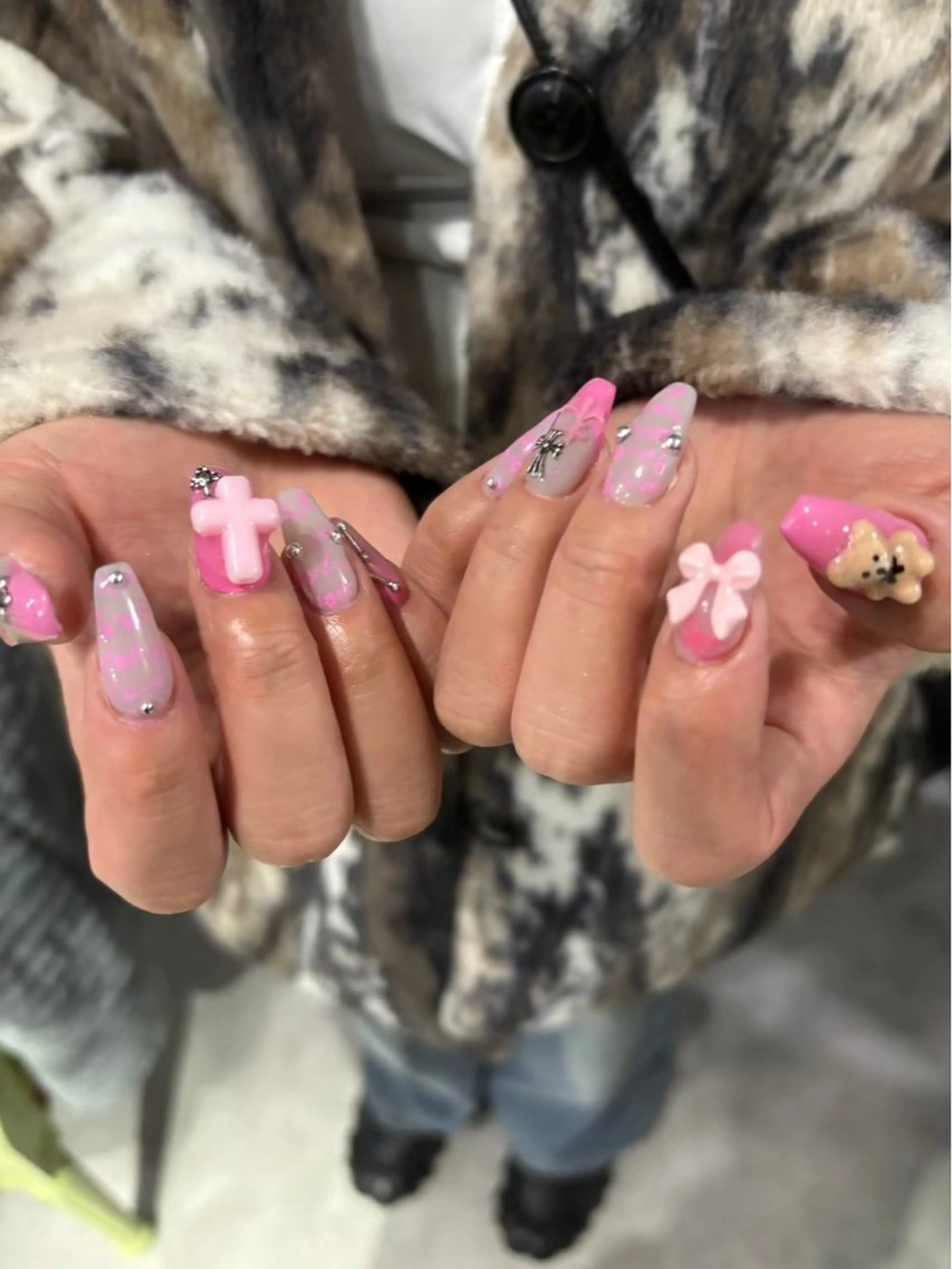 ネイル ハンドネイル フットネイル 蛭子 美優のネイルデザイン