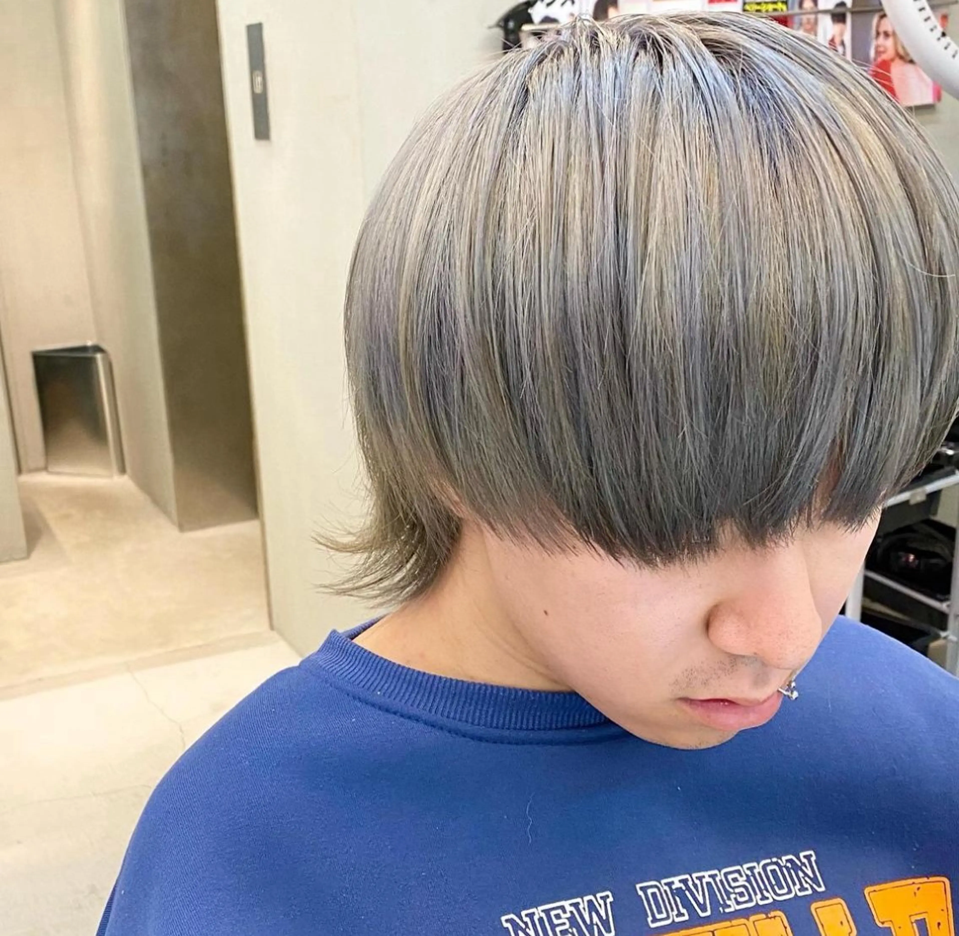 ショート カラー パーマ メンズ 透明感カラー グレージュ シルバー シルバーグレージュ 髪質改善 カット ヘアカラー 縮毛矯正 普通の美容室じゃない ‼️/若林のヘアスタイル