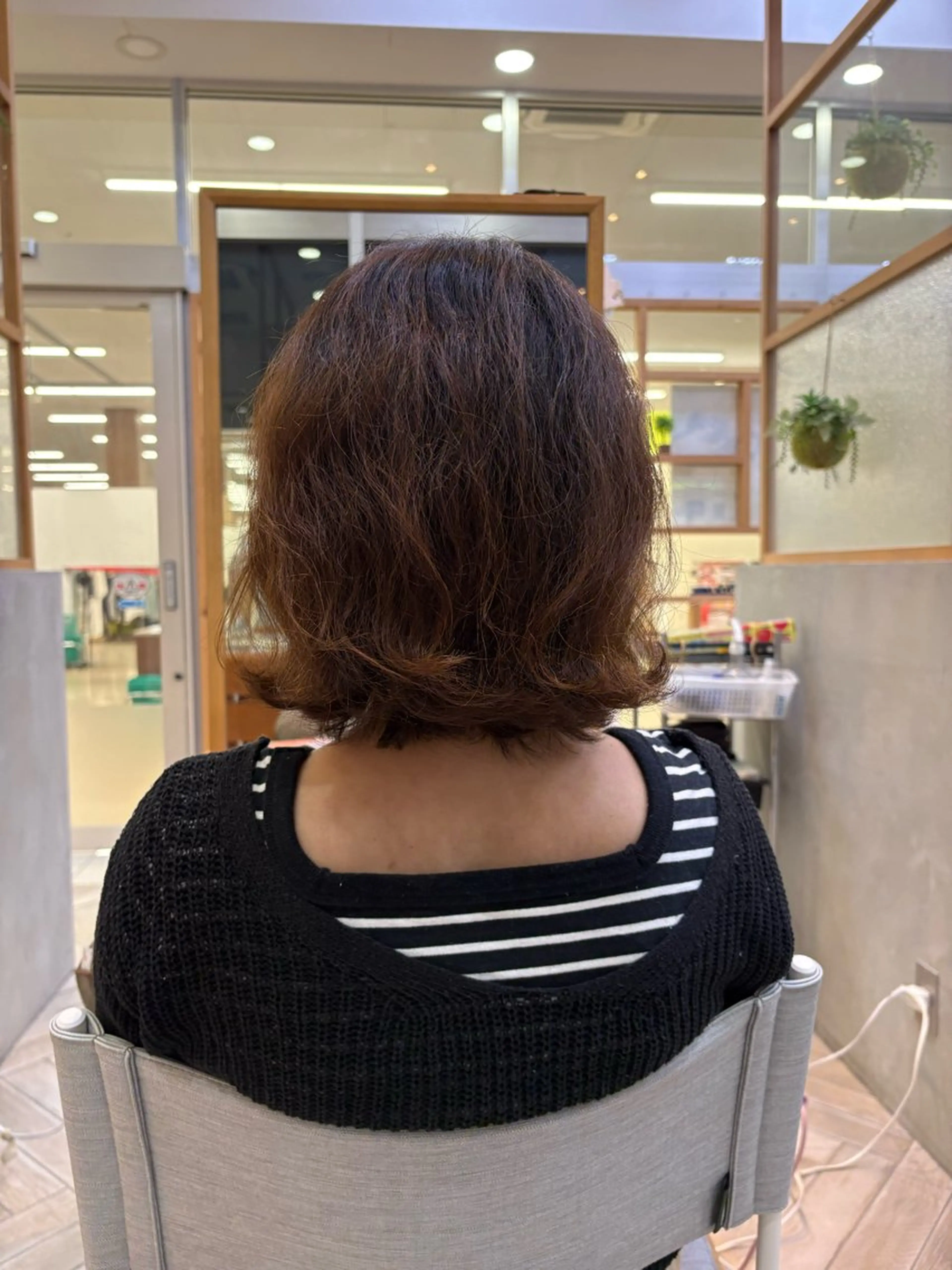 ミディアム 岡 拓実のヘアスタイル