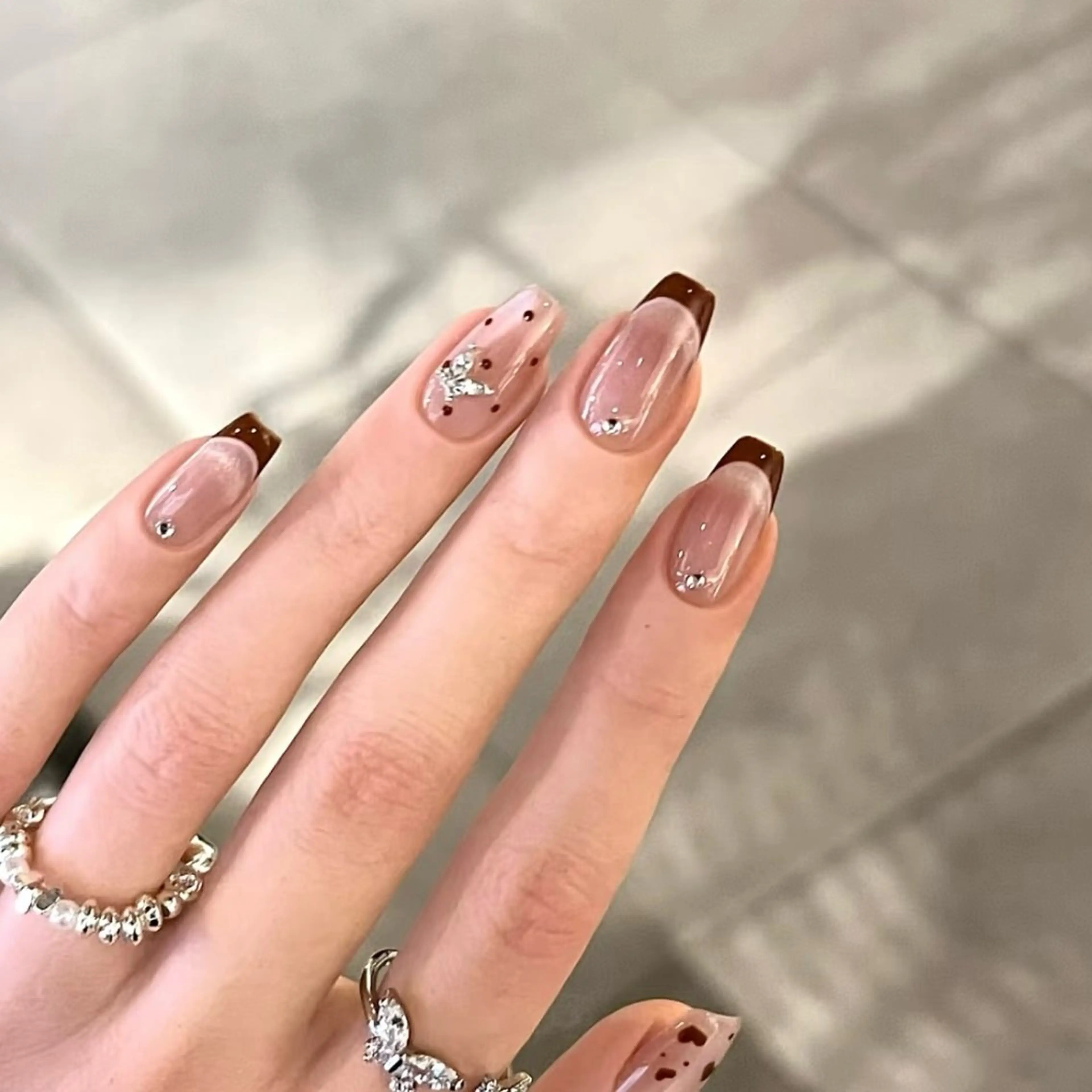 ネイル アートネイル フレンチネイル シンプルネイル Nail salon Amoureuse ネイルサロン アムルーズ所属・ネイリスト ミクのネイルデザイン