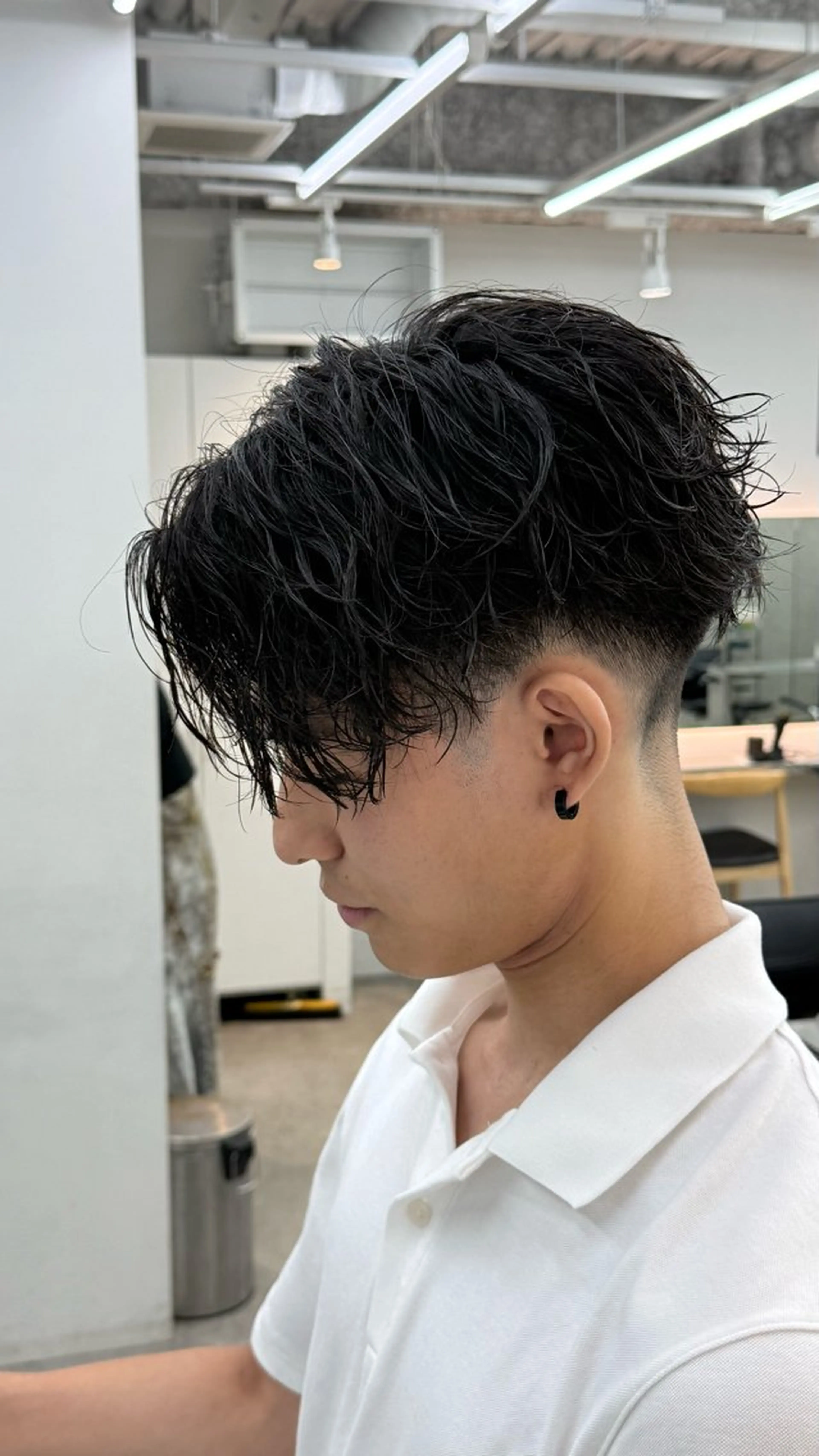 ショート カラー パーマ メンズ キッズ メンズパーマ メンズツイストパーマ ツイストパーマ 栄💗メンズパーマ｜ ハイトーン｜haruのヘアスタイル