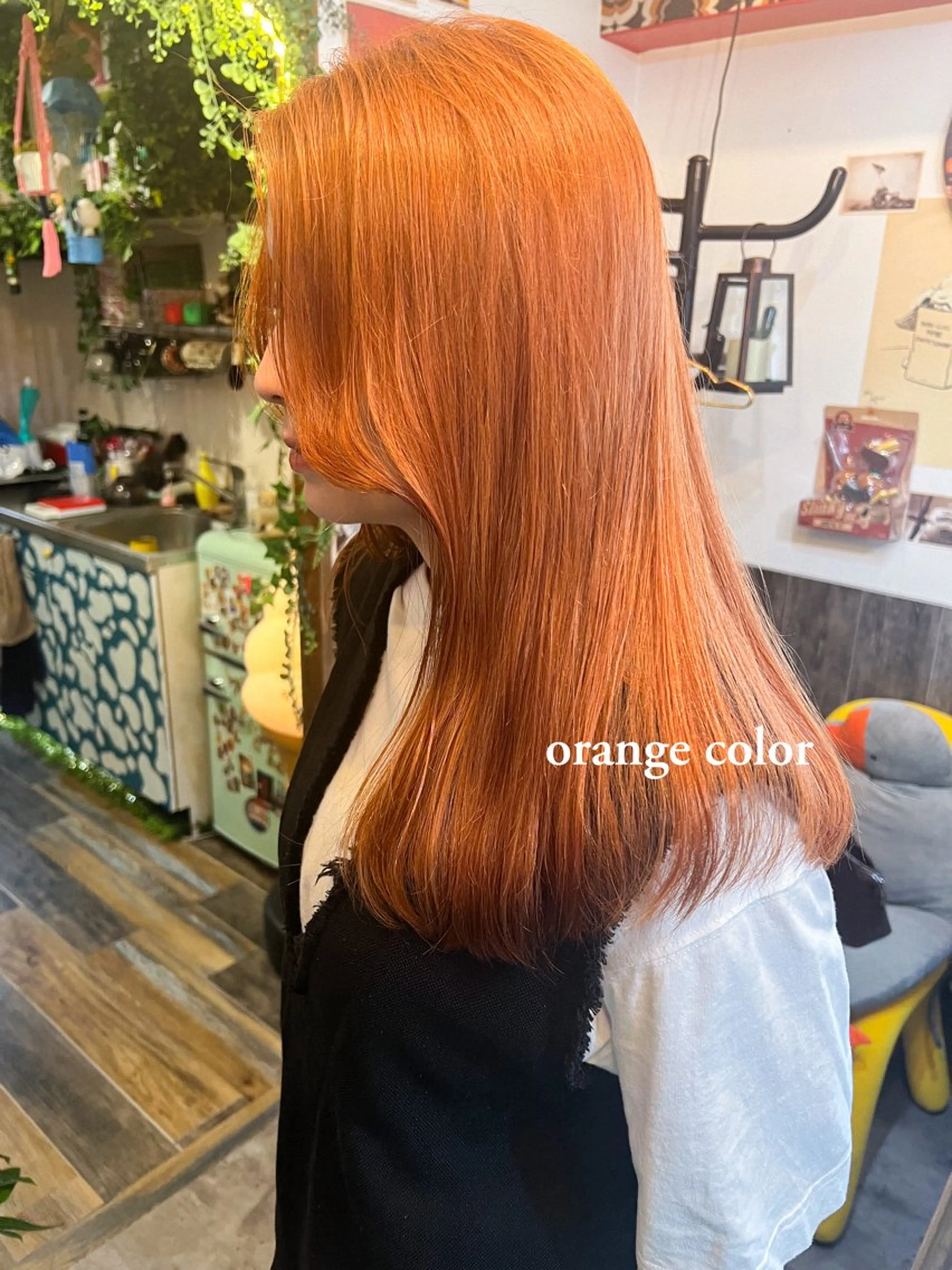 セミロング カラー ブリーチ オレンジ ヘアカラー カラーパティシエ facce🌼ikoのヘアスタイル