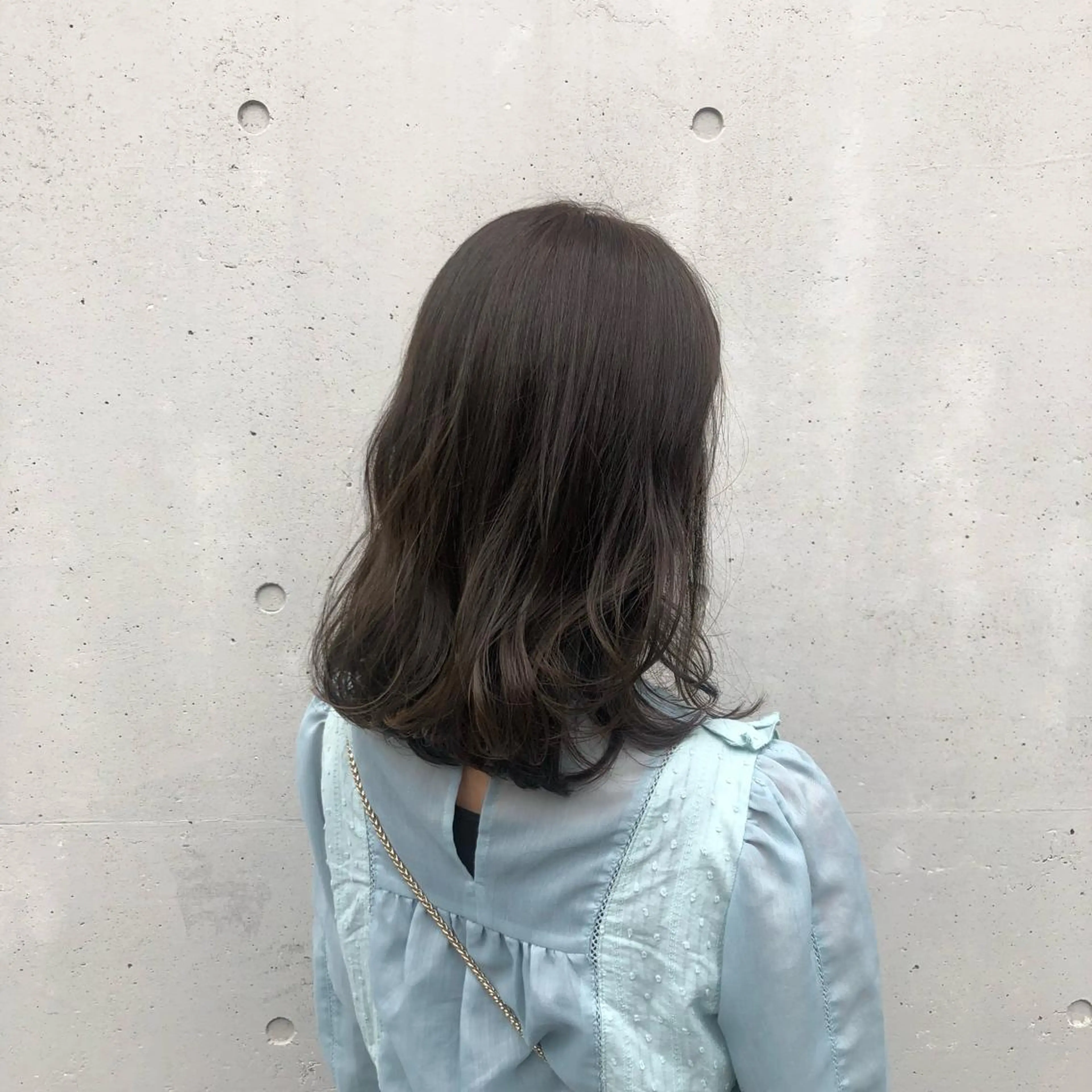ミディアム カラー ヘアアレンジ 透明感カラー グレージュ カット ヘアカラー トリートメント 酸性縮毛矯正🧴韓国 レイヤー/髪質改善のヘアスタイル