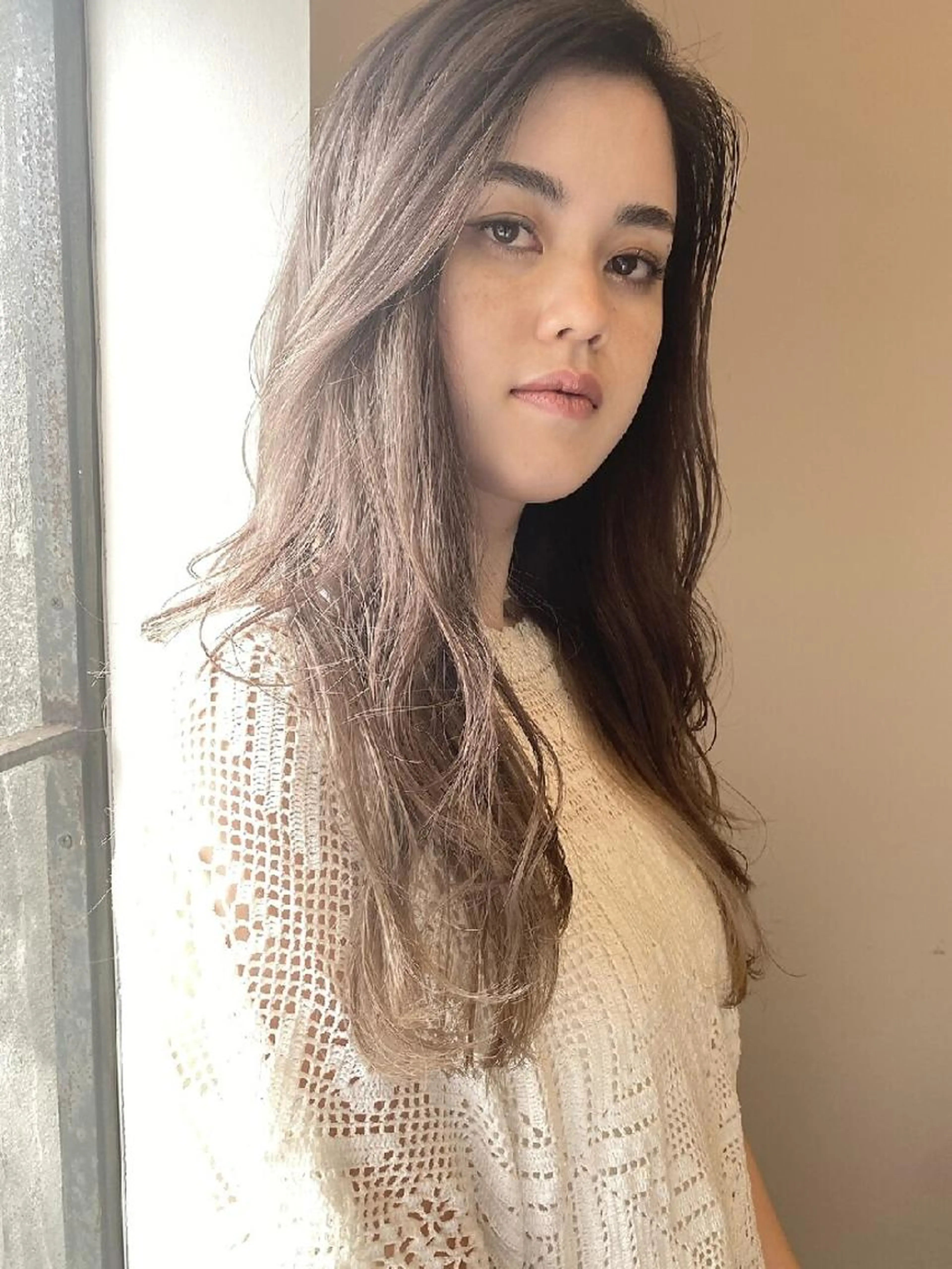 透明感あふれるWカラー（1ブリーチ&オンカラー)の写真