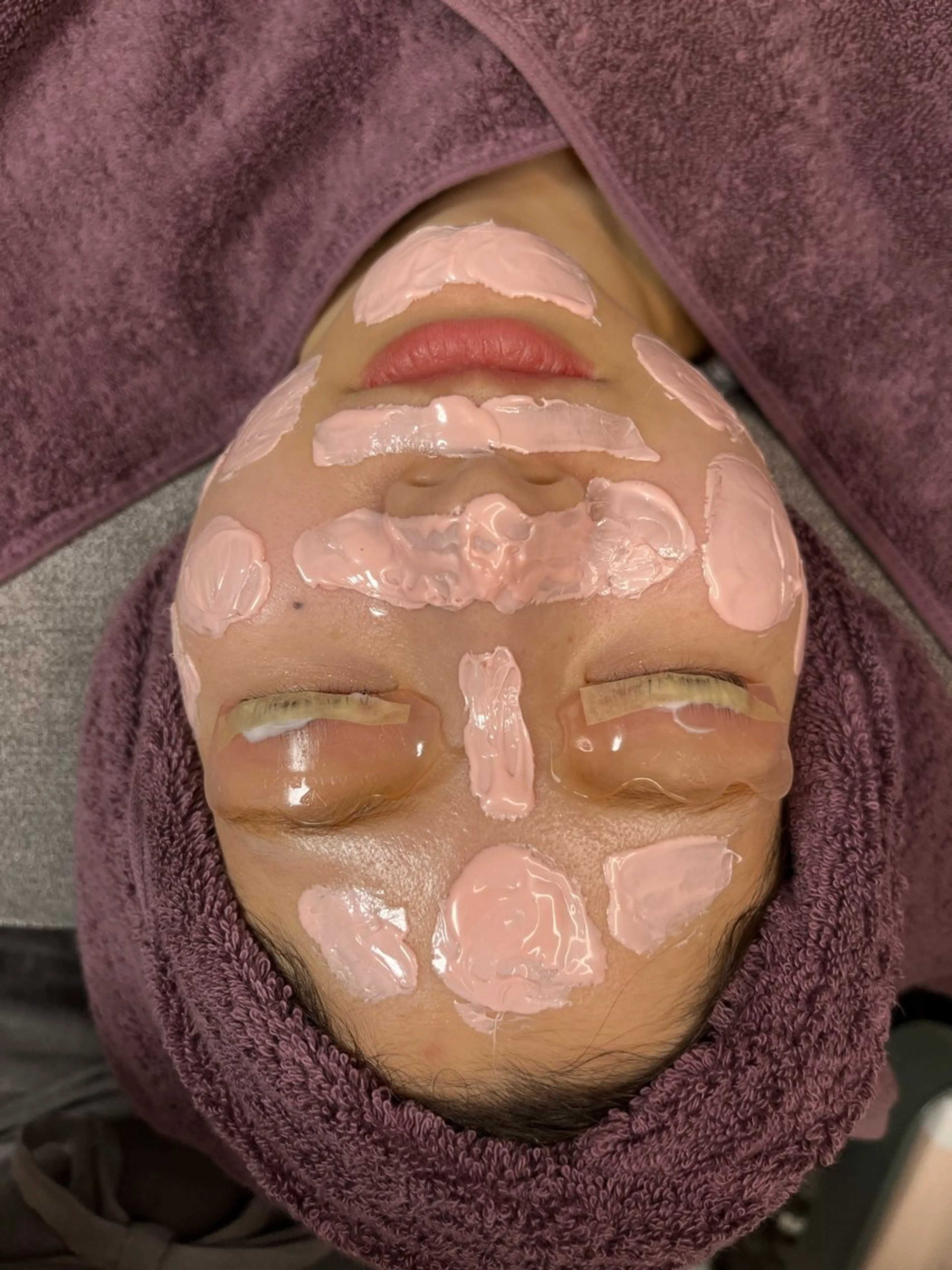 フェイスWax男性可能🉑、ハイドロジェリーパック、塗るリジュランでお仕上げの写真