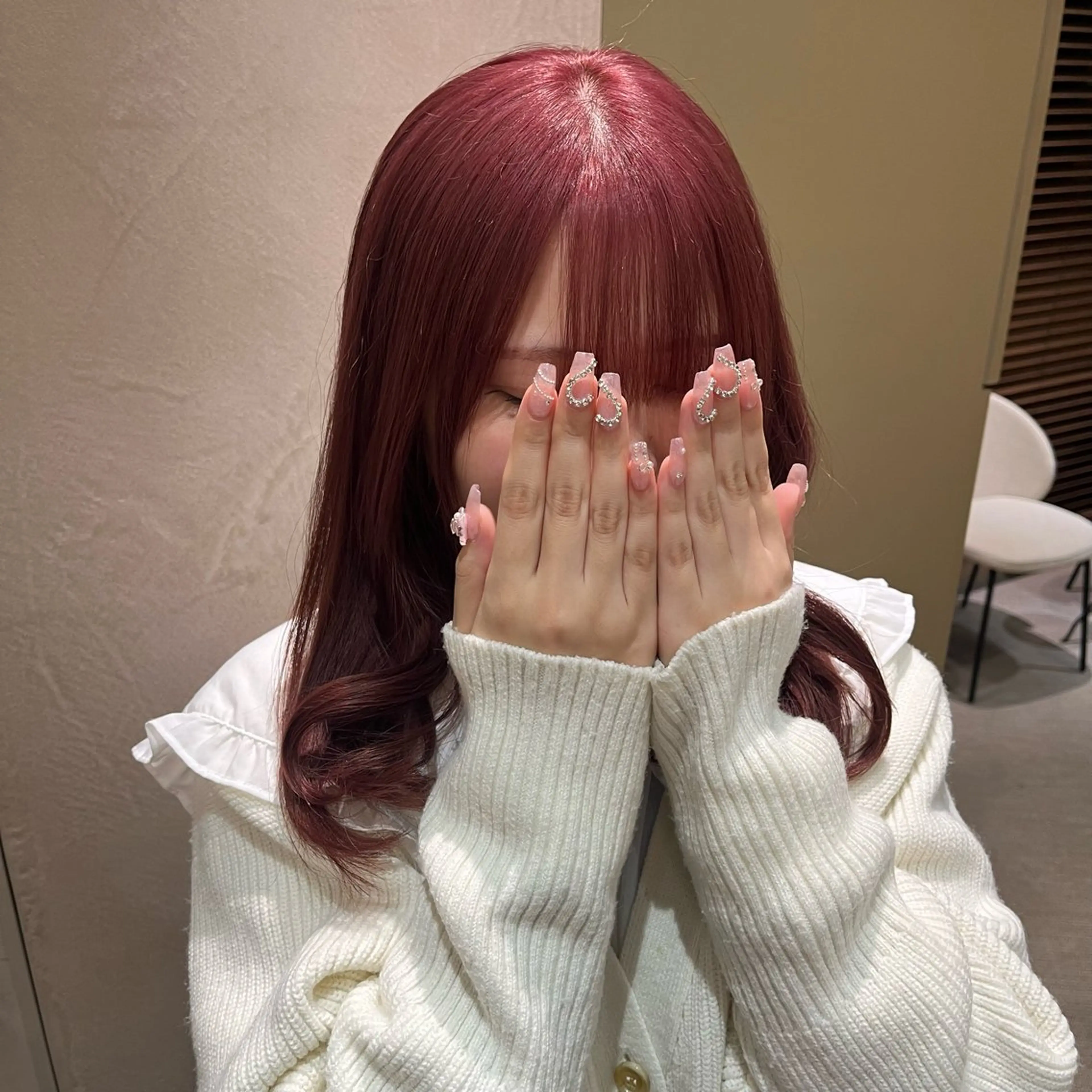 セミロング カラー ピンクカラー ヘアカラー 顔周りカット/ 透明感カラー/ユナのヘアスタイル