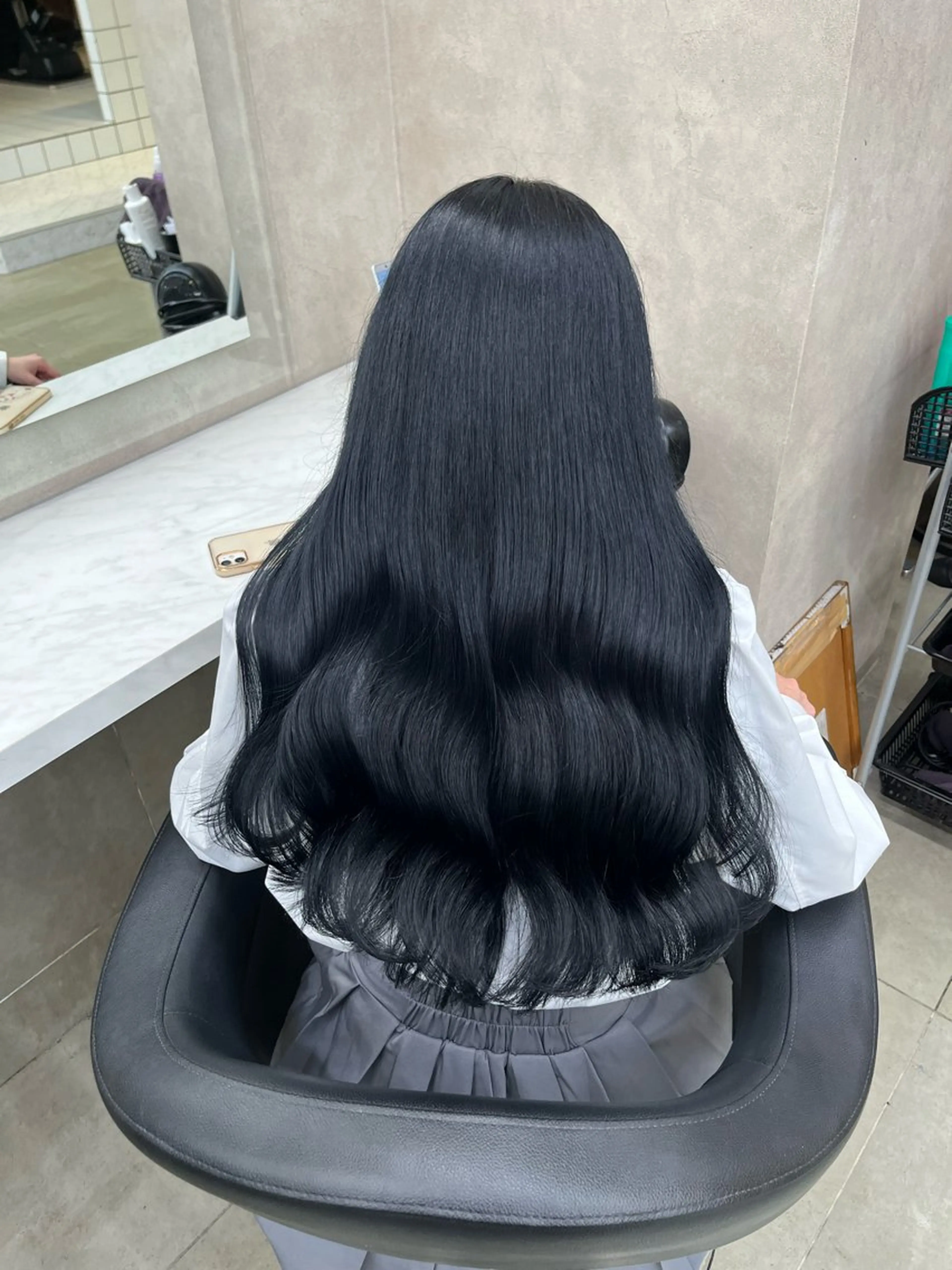 セミロング ヘアカラー トリートメント ヘッドスパ ヘアセット 寒色＆ブリーチ特化 寒色MiOのヘアスタイル