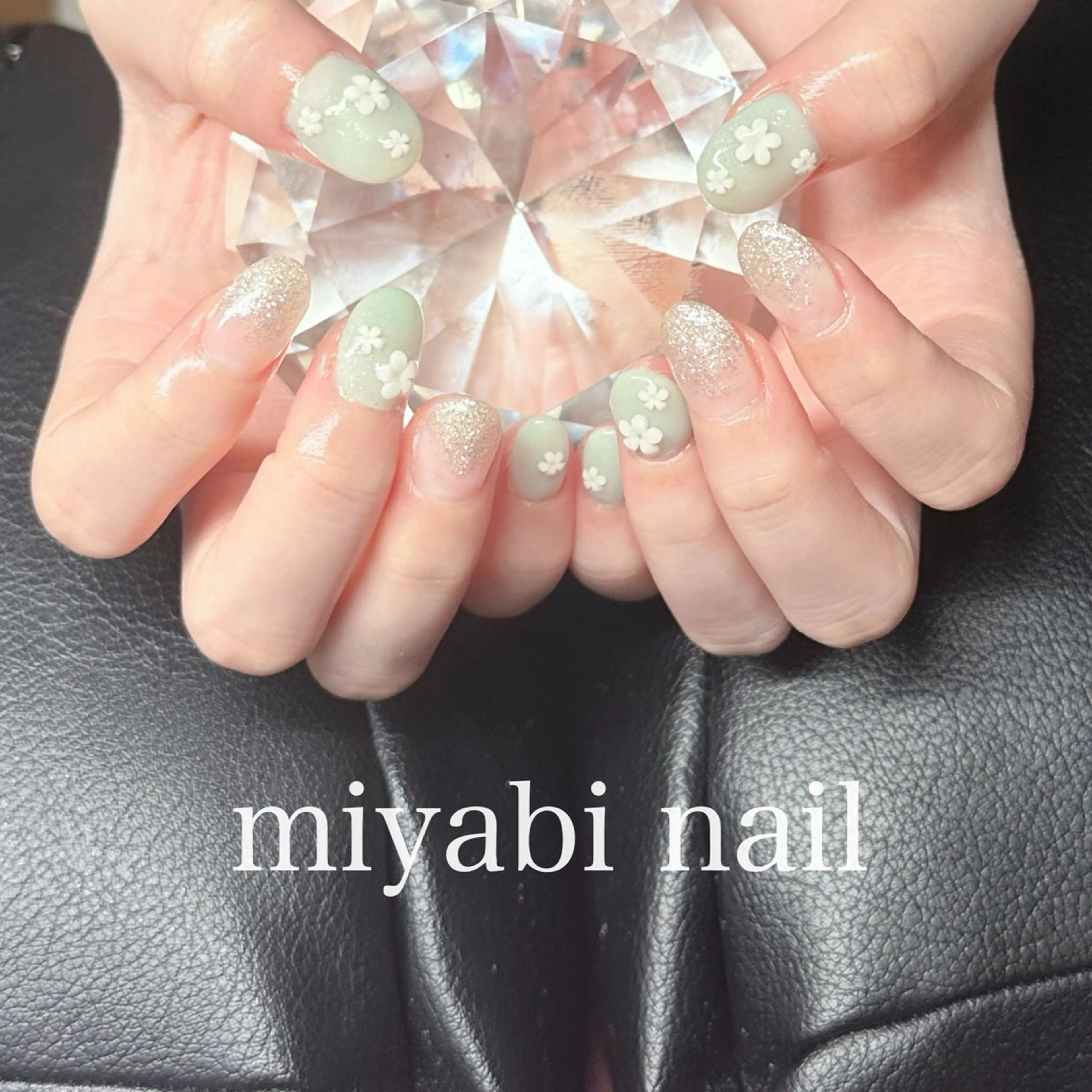 ネイル フラワーネイル ジェルネイル グリーン ラメ(グリッター) 持ち込み ハンドネイル miyabi nail 桂川駅近くのネイルデザイン