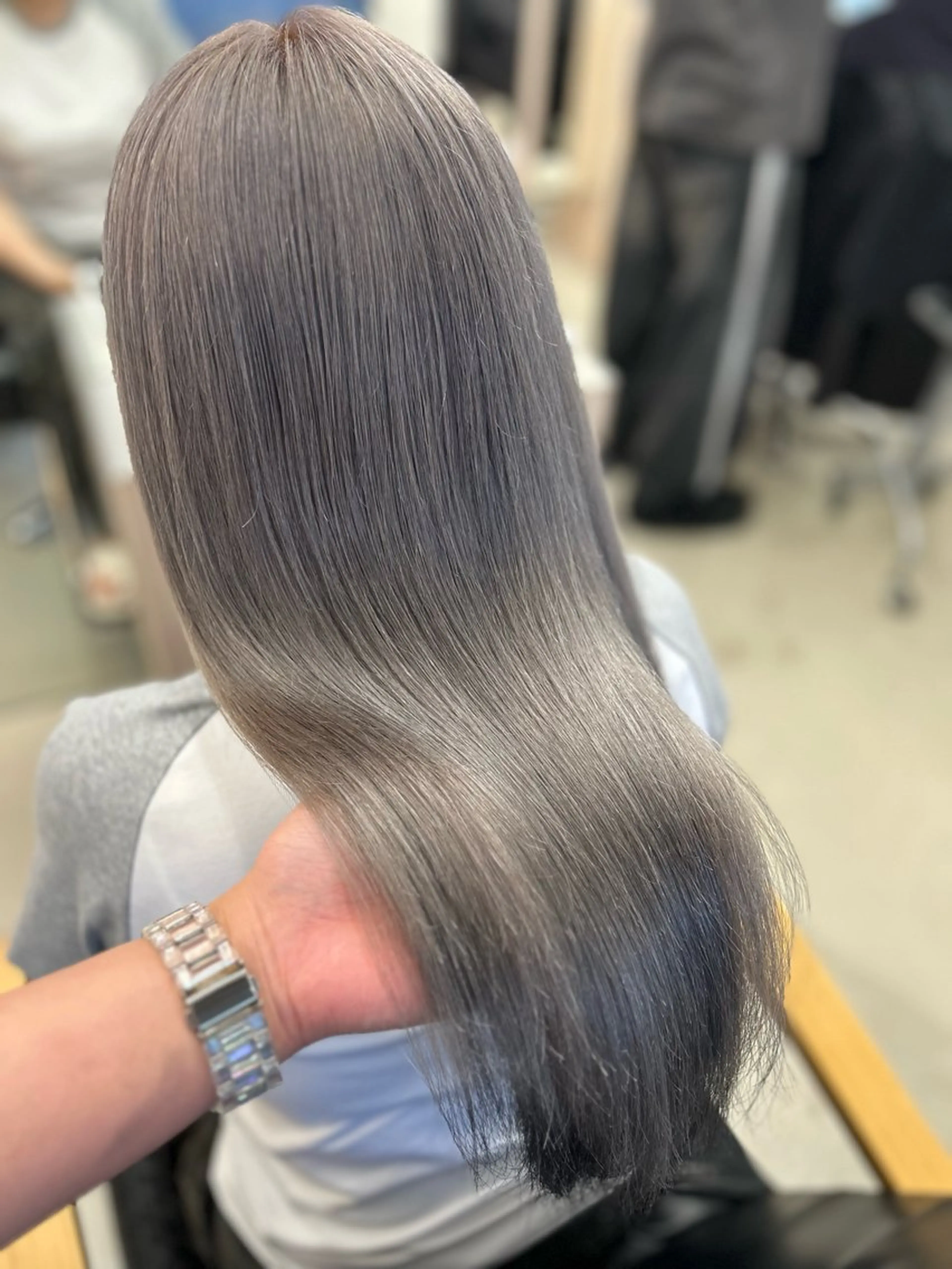 ロング カラー ブリーチ シルバー ホワイトシルバー 髪質改善 トリートメント ヘアカラー noa  🦋 ブリーチ/暖色のヘアスタイル