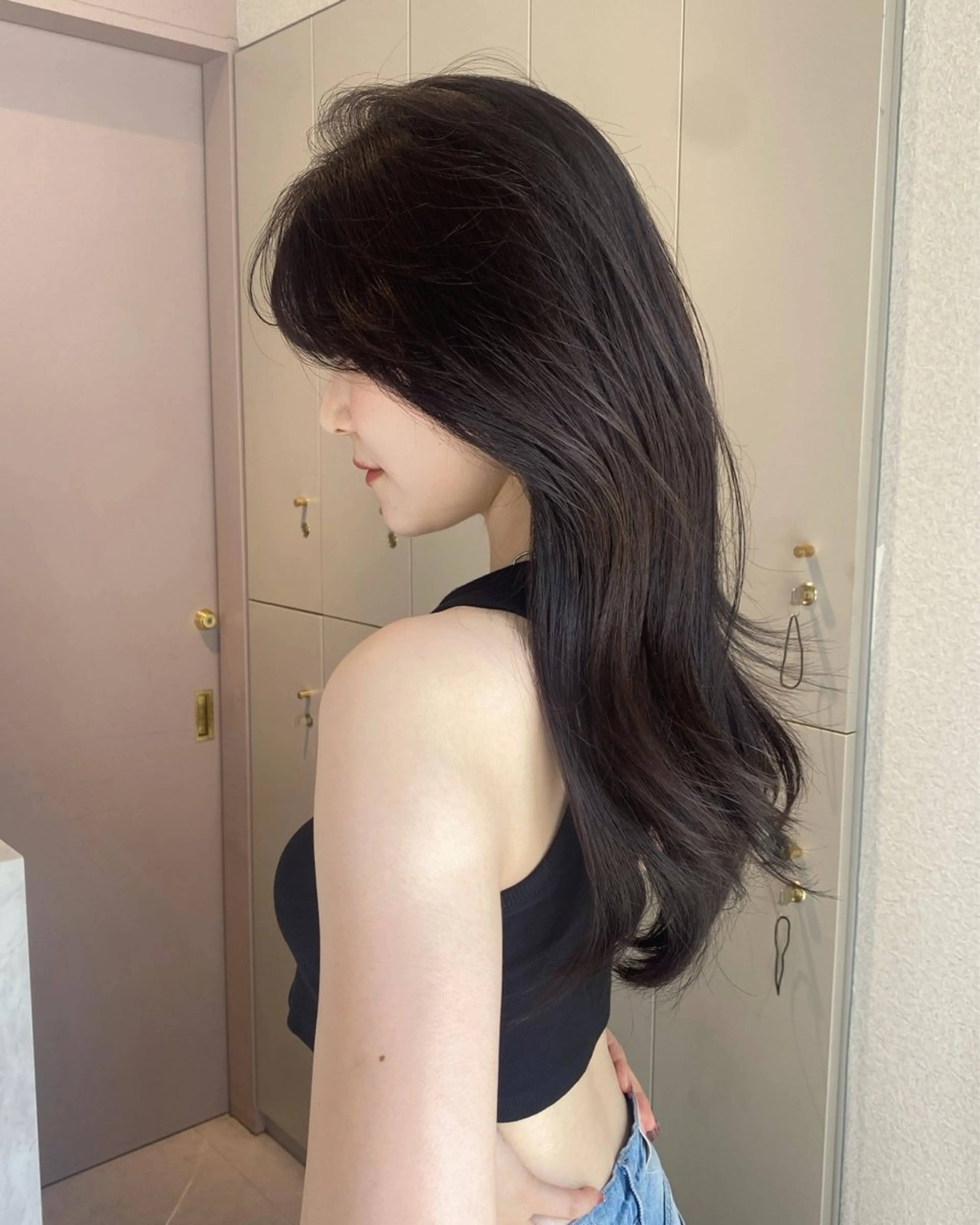 ロング Qin原宿店所属・葵 韓国オタク美容師 レイヤーカットのヘアスタイル