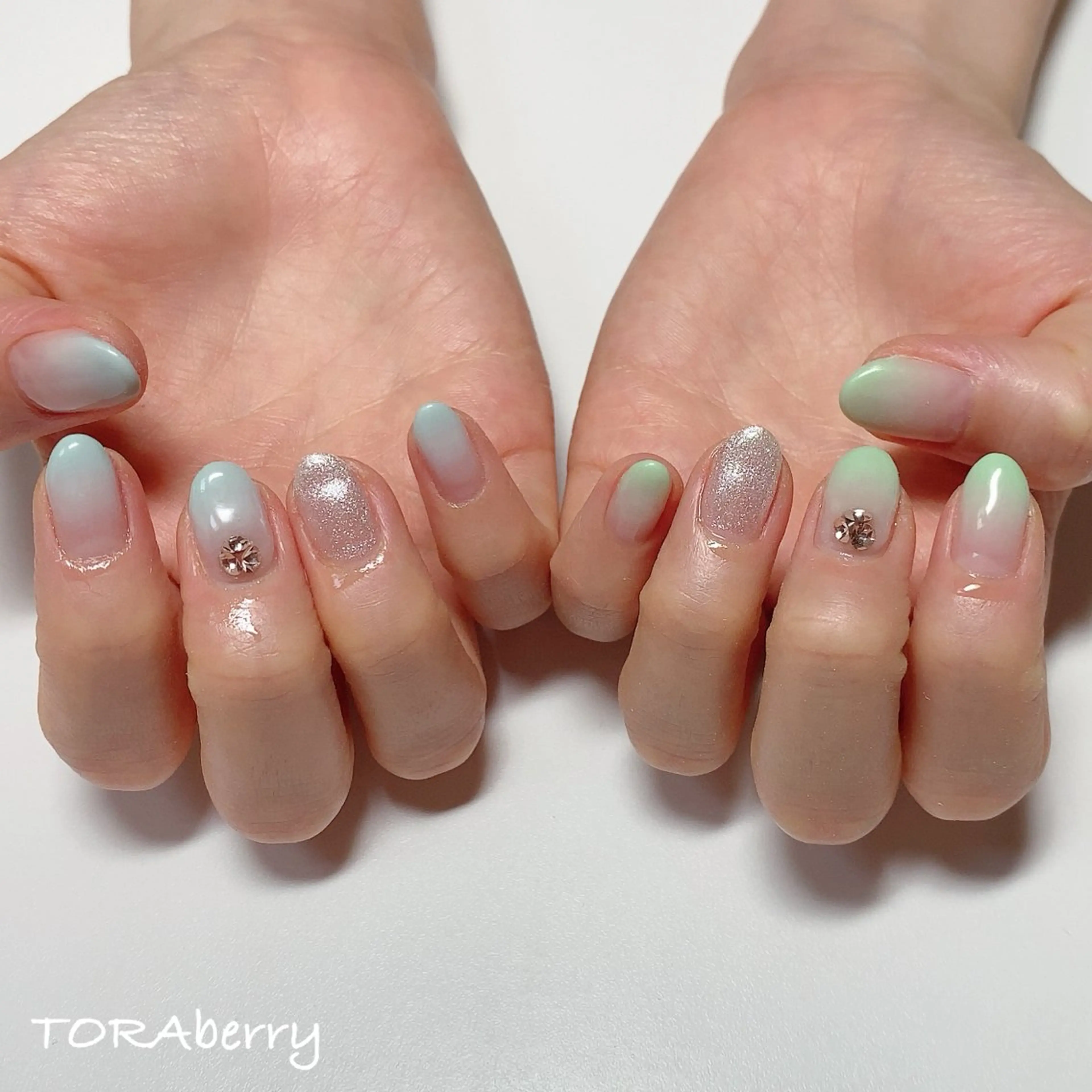 ネイル ハンドネイル ネイリスト なつみのネイルデザイン