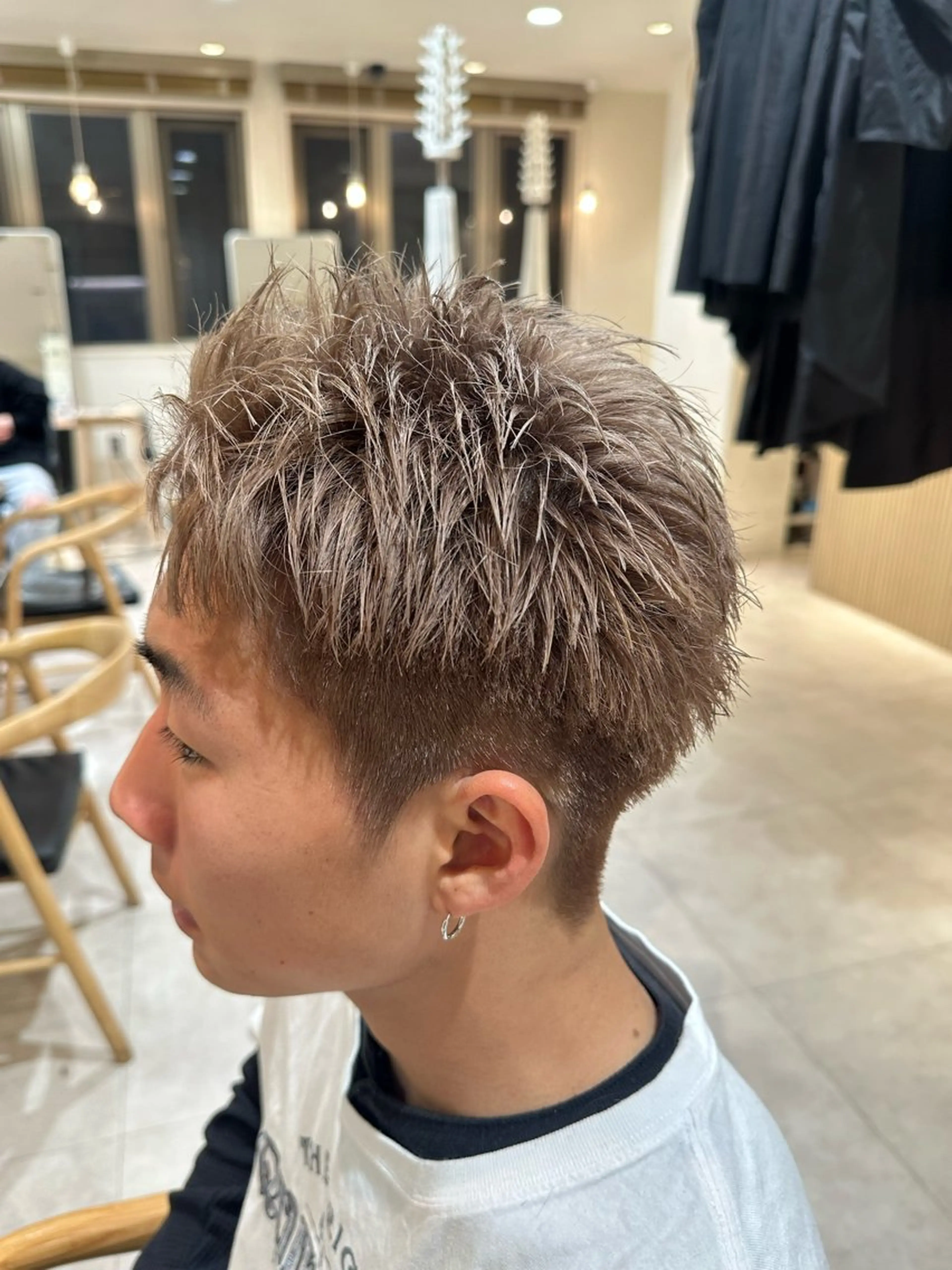 ショート カラー メンズ メンズブリーチ メンズハイトーン メンズパーマ スパイキーショート ベージュカラー カット ヘアカラー トリートメント AI TOKYO men's 横浜所属・【パーマの達人】 💎メンズ特化🔥徹のヘアスタイル
