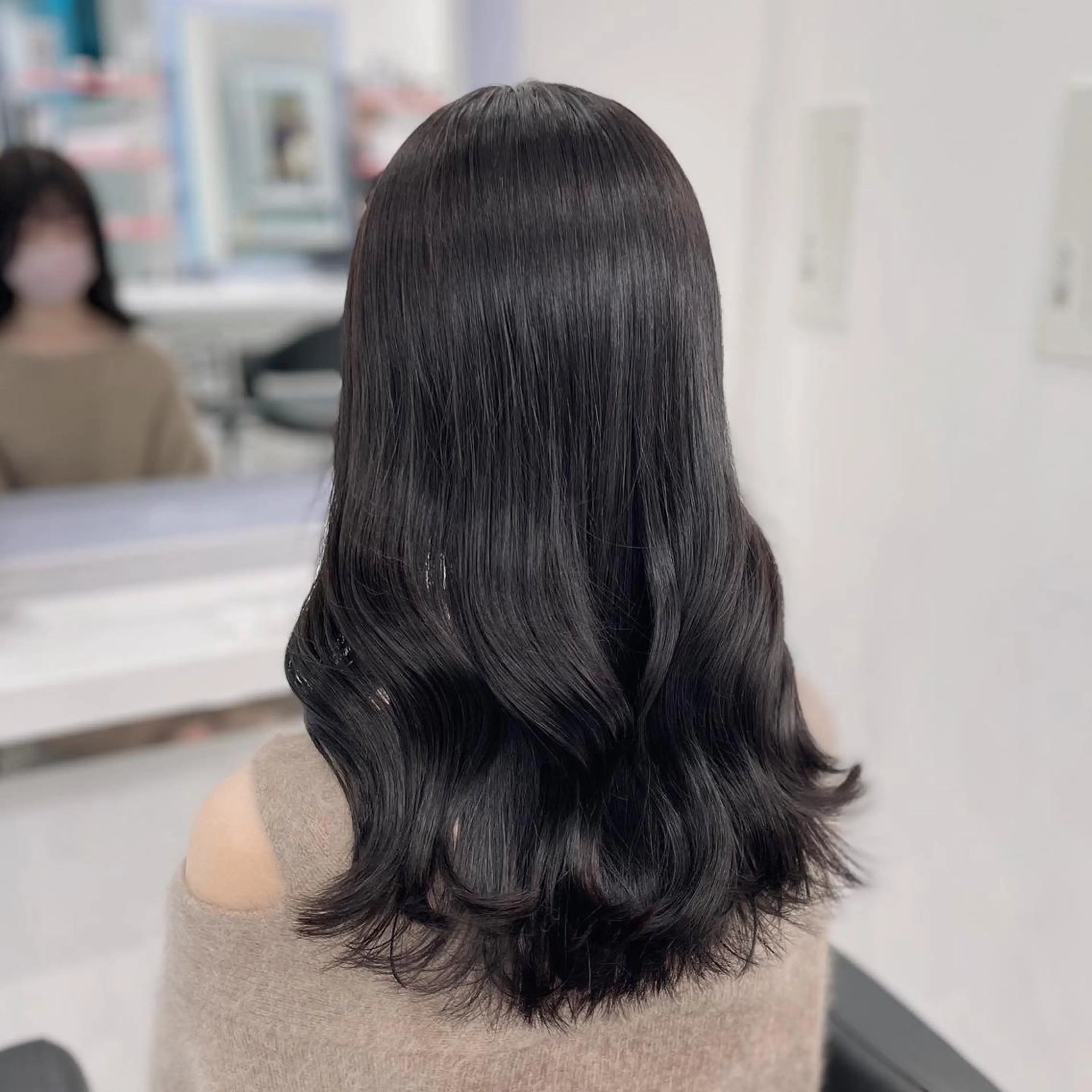 セミロング カラー ヘアアレンジ Ella所属・nana【艶髪】/ レイヤー/縮毛矯正のヘアスタイル
