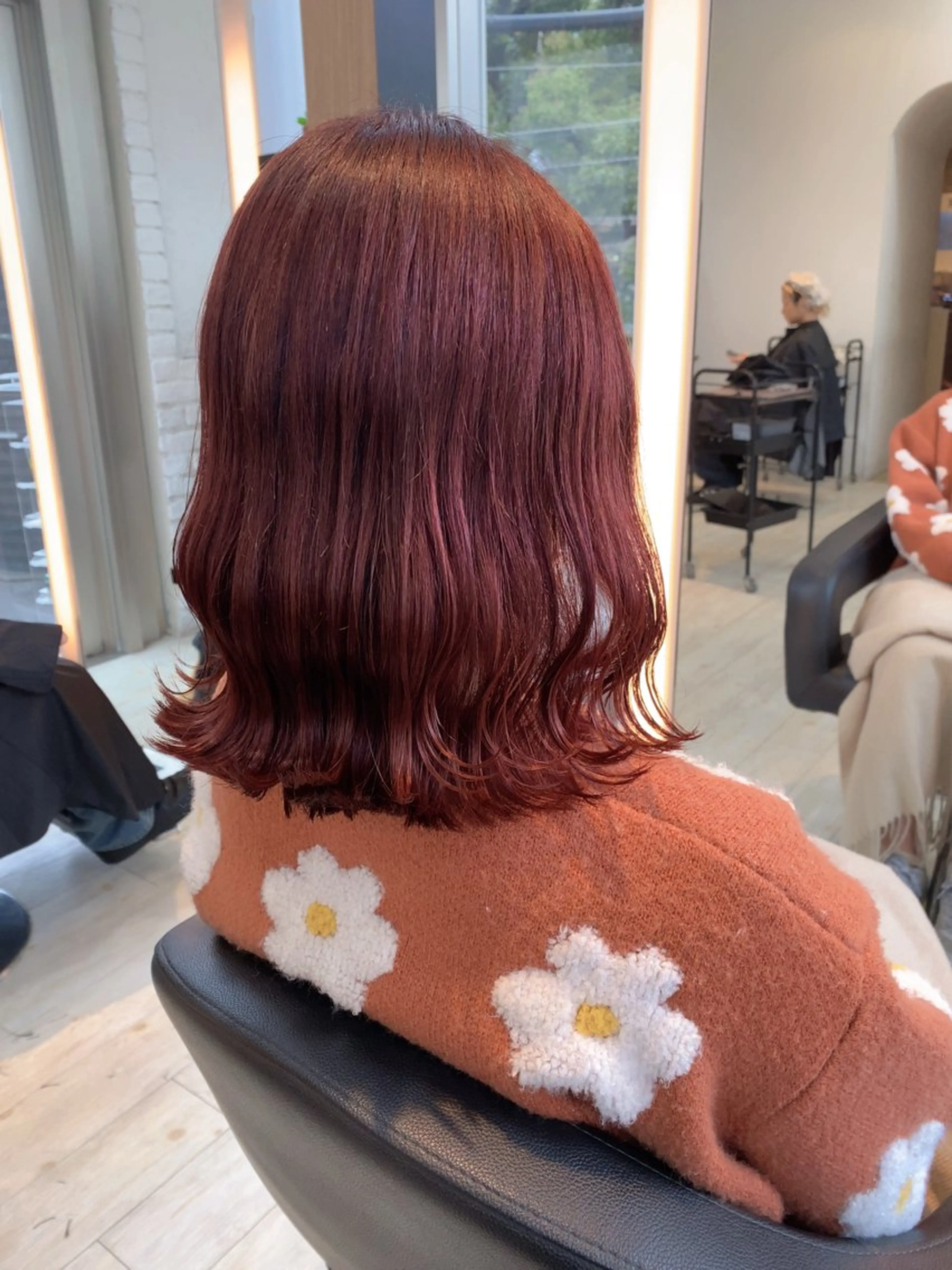 ミディアム カラー カット ヘアカラー トリートメント ブリーチ/髪質改善/ ハイトーン/暖色のヘアスタイル