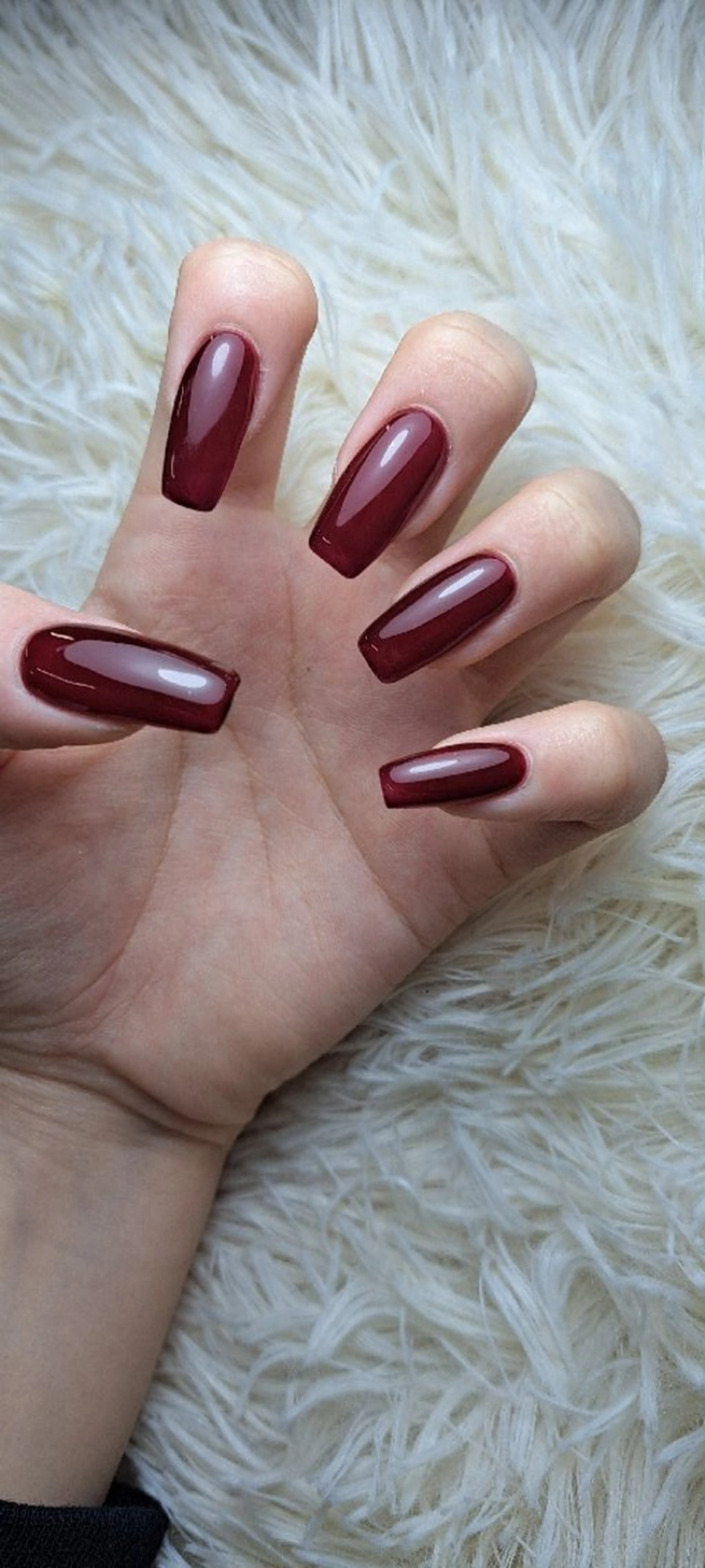 ネイル ボルドー ワンカラーネイル ハンドネイル tumake🤍 Kokoroのネイルデザイン