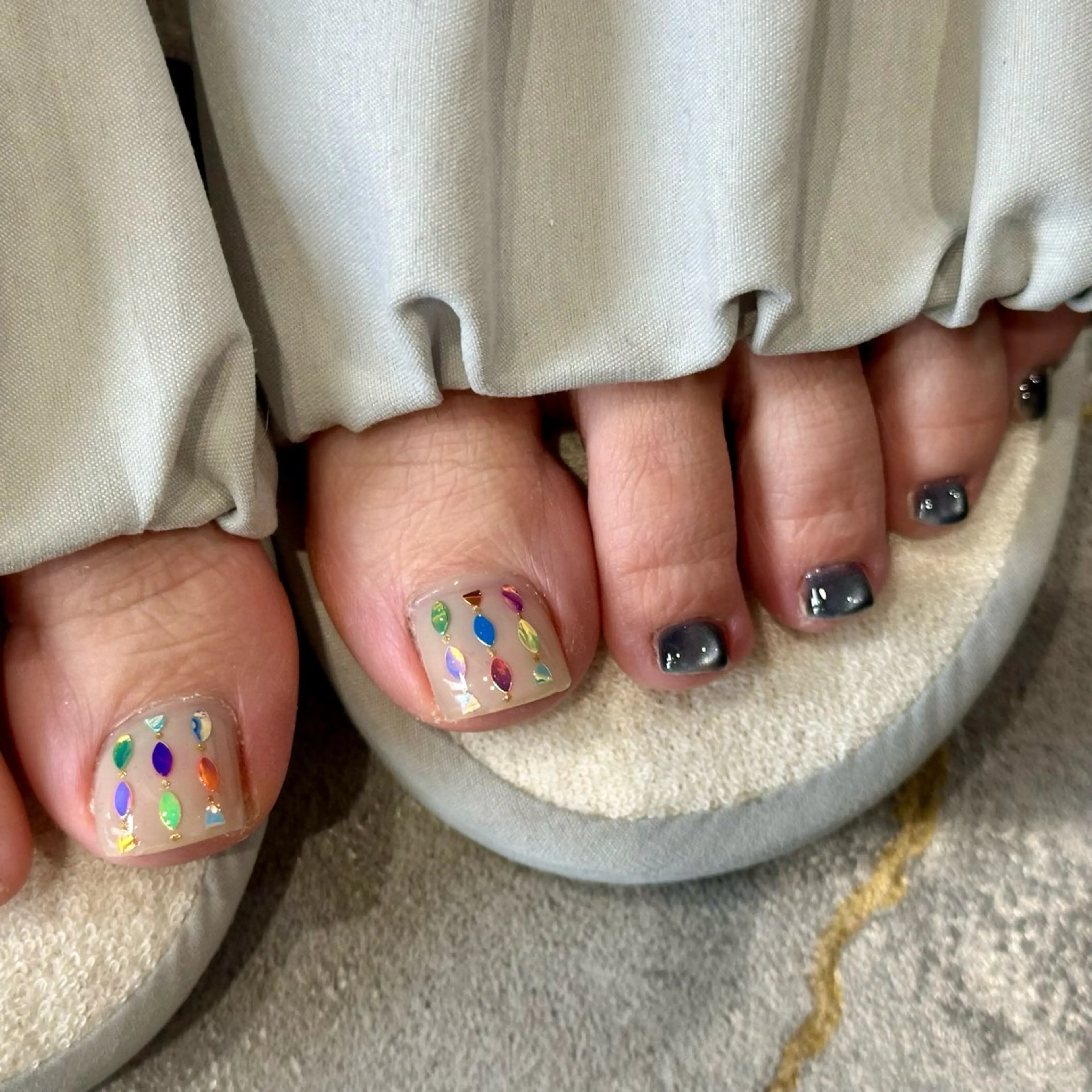 ネイル ネイビー フットネイル atelier salon Mar’s鶴ヶ島 アットホームサロン所属・a Tomokaのネイルデザイン