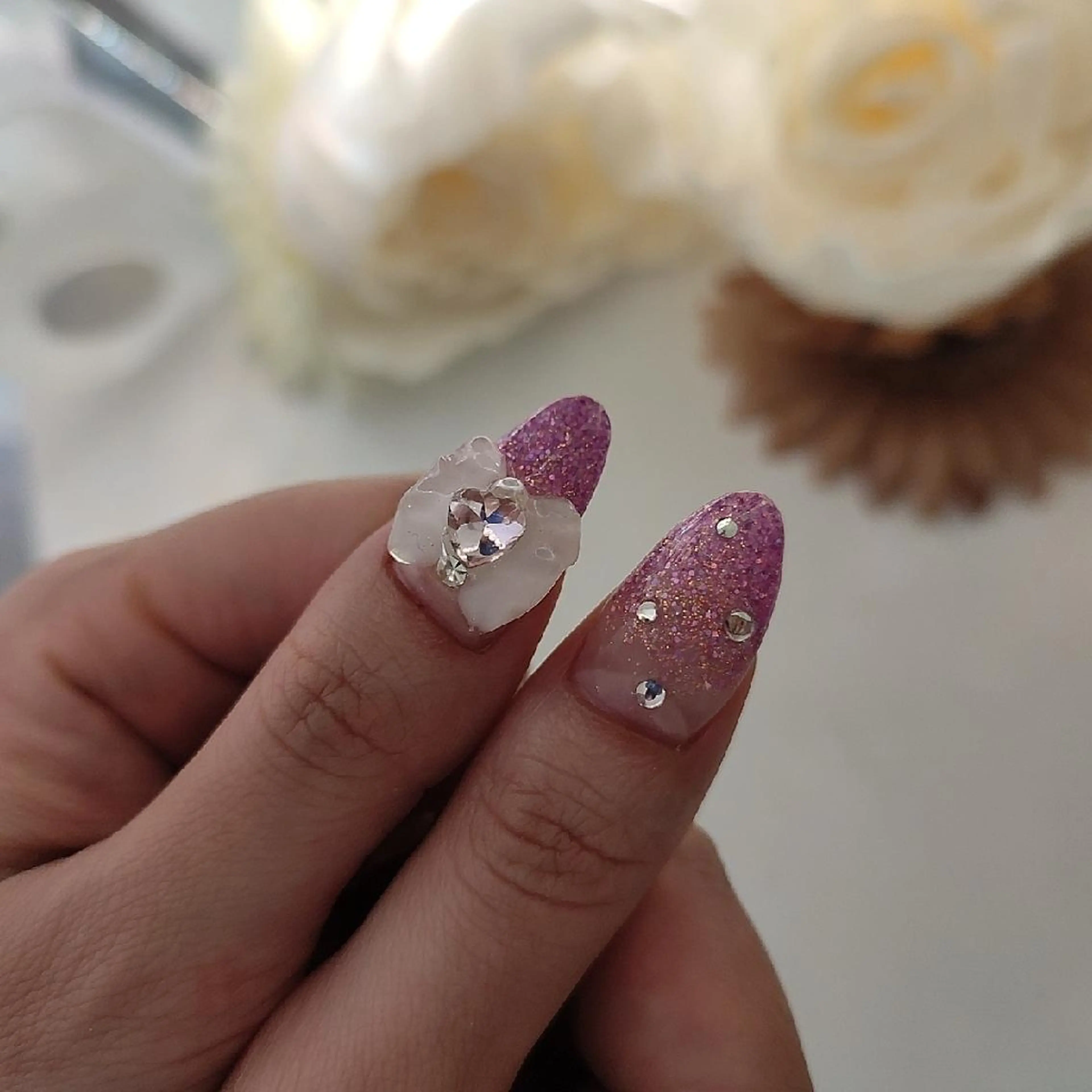 ネイル ハンドネイル RUNWAY 　　の眉毛・アイブロウイメージ