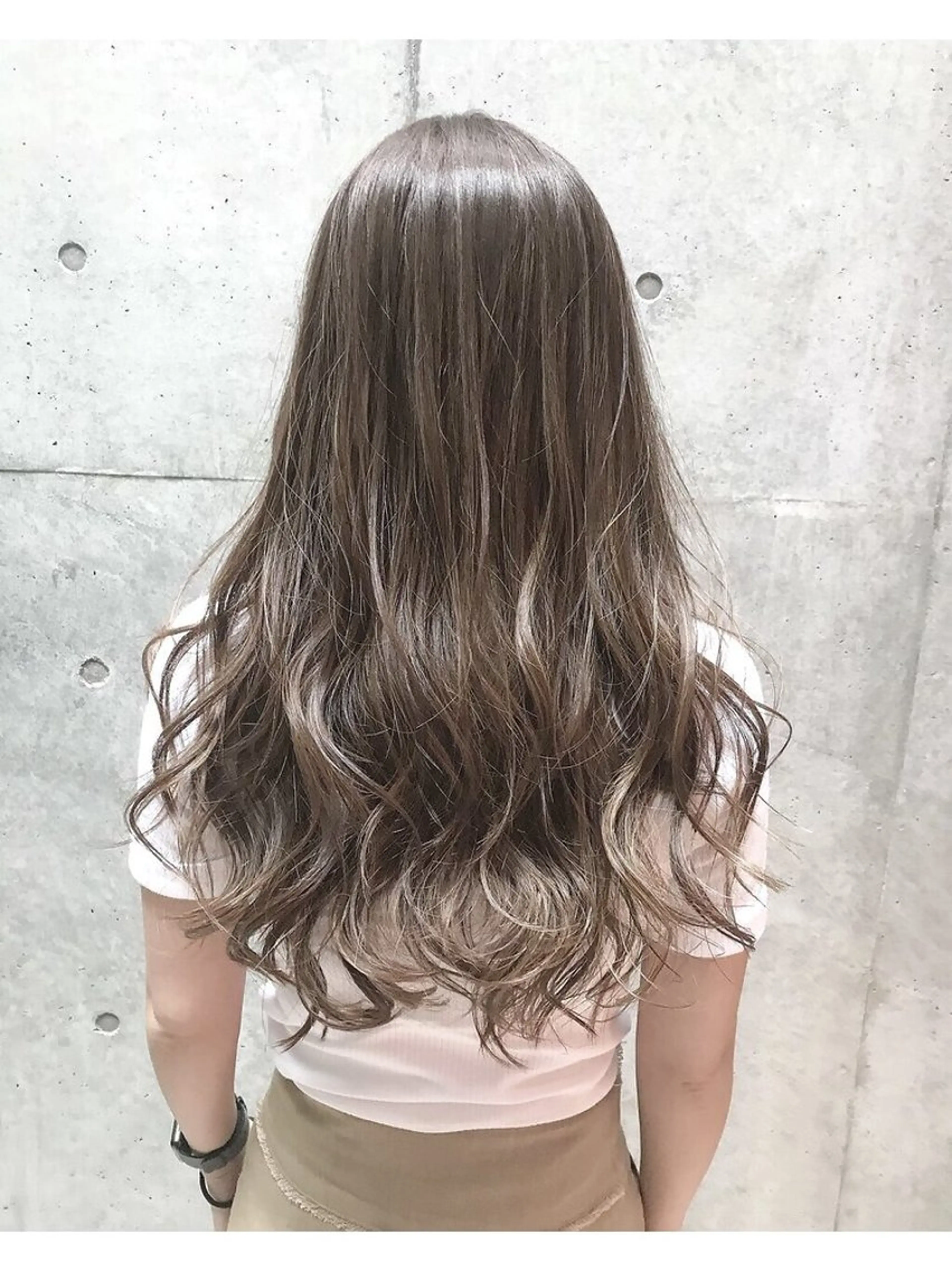 カラー ブリーチ 透明感カラー ダブルカラー ハイライトカラー ハイトーンカラー カット、縮毛矯正 モデル募集🎀あゆみのヘアスタイル