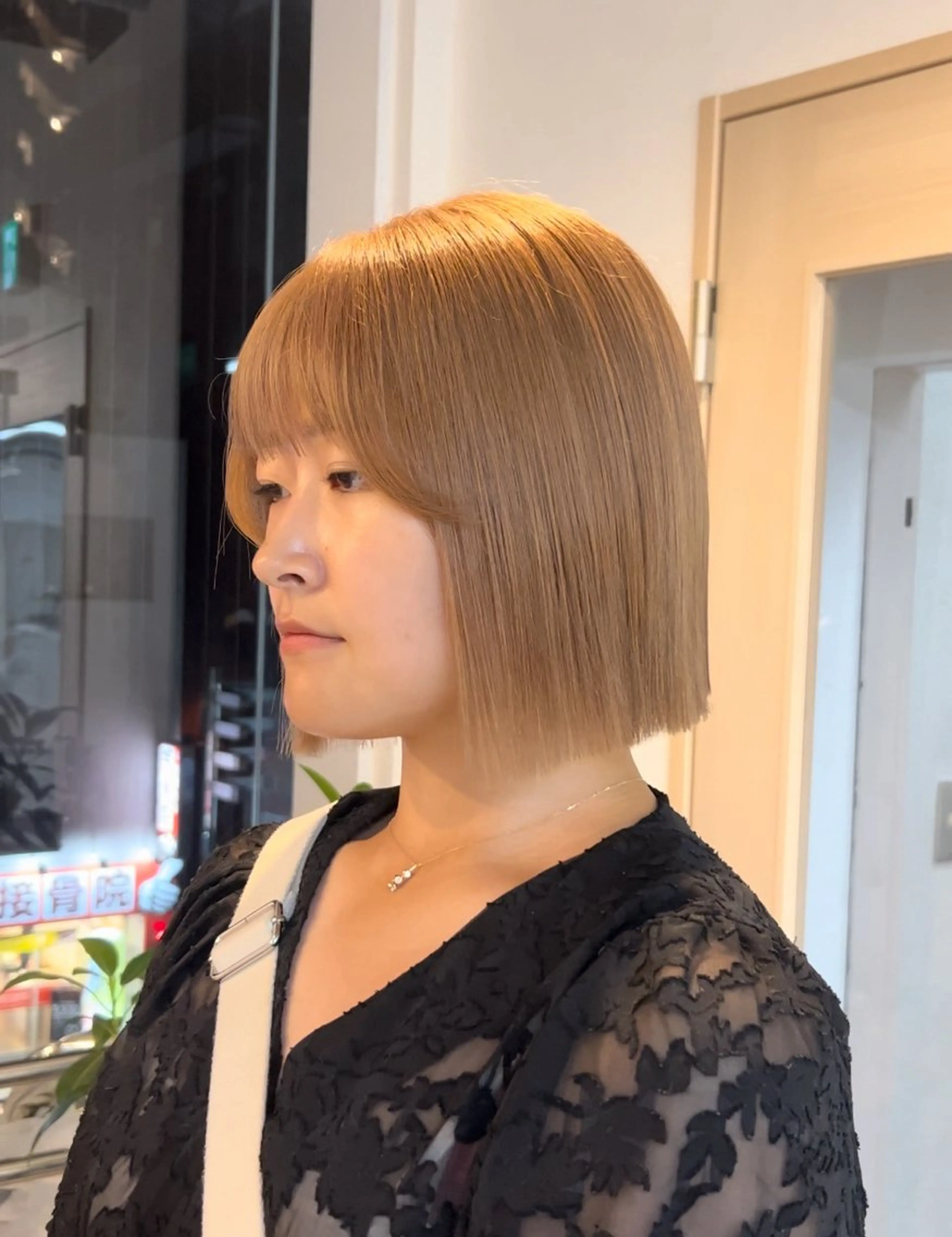 ミディアム カラー ボブ カット ヘアカラー トリートメント 韓国ボブ/レイヤー/ ハイトーン/まなみのヘアスタイル