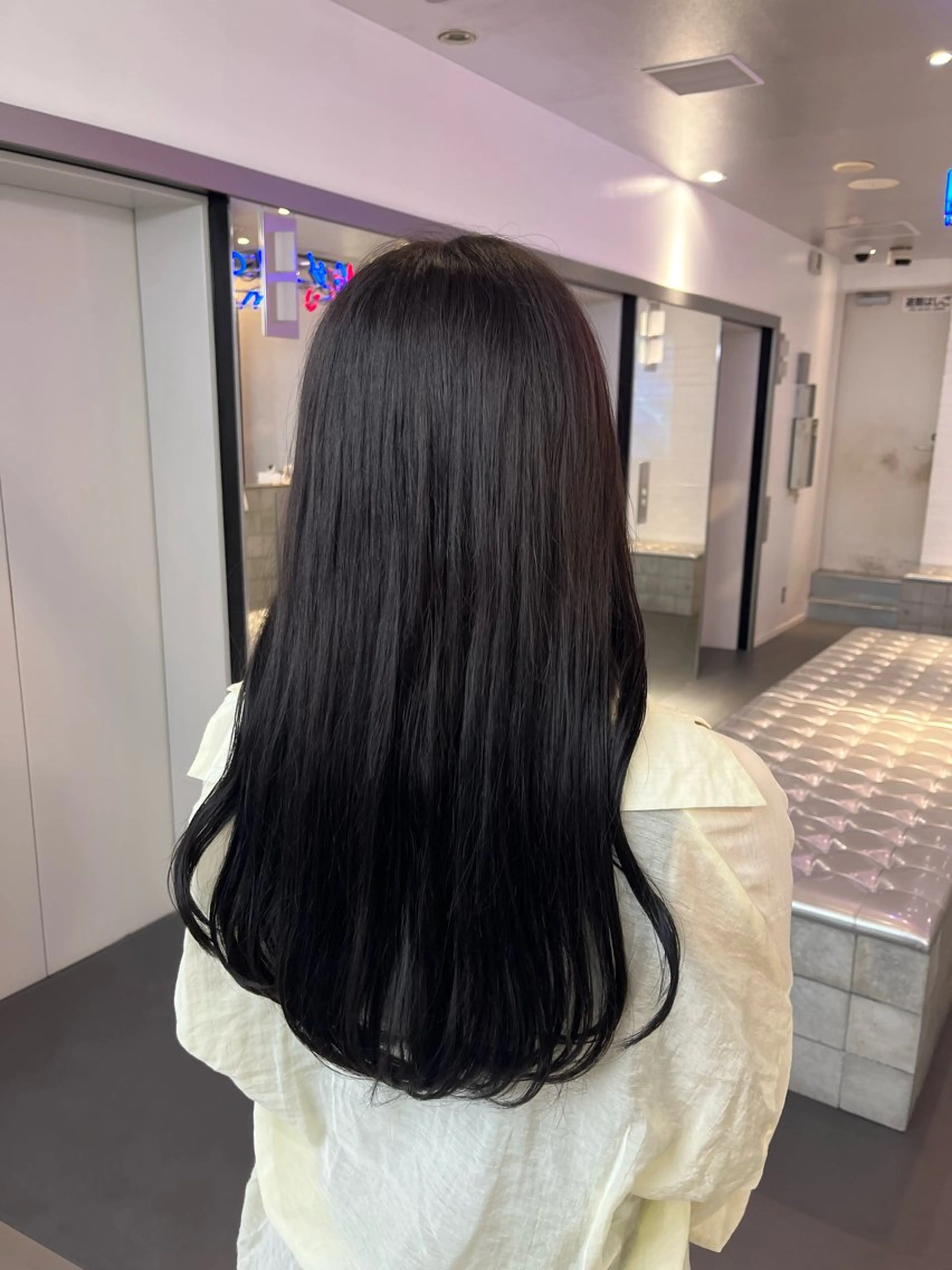 カラー RUA 🪽🤍のヘアスタイル