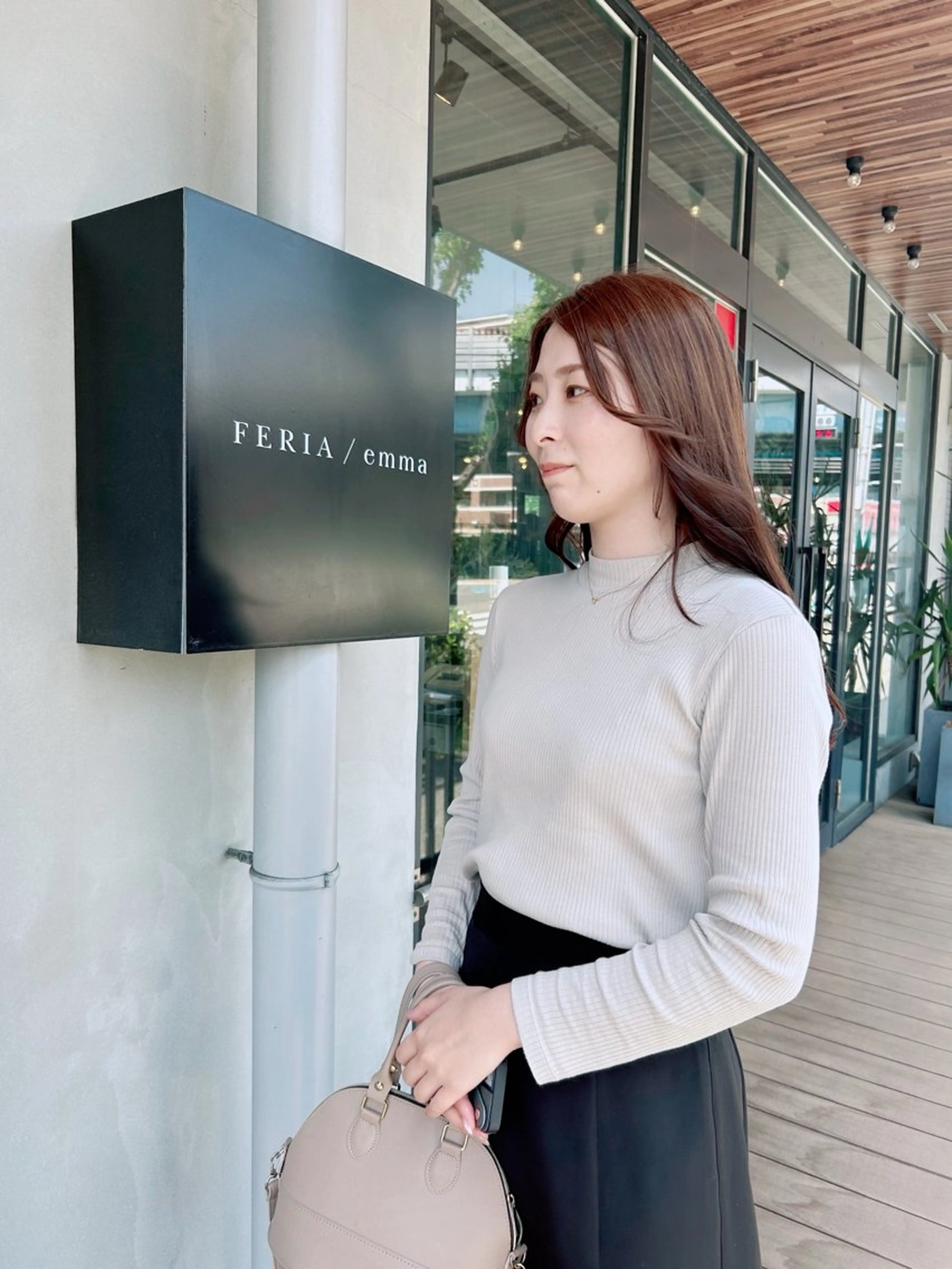 ロング FERIA桃山台🍑 𝕄𝕖𝕘𝕦のヘアスタイル