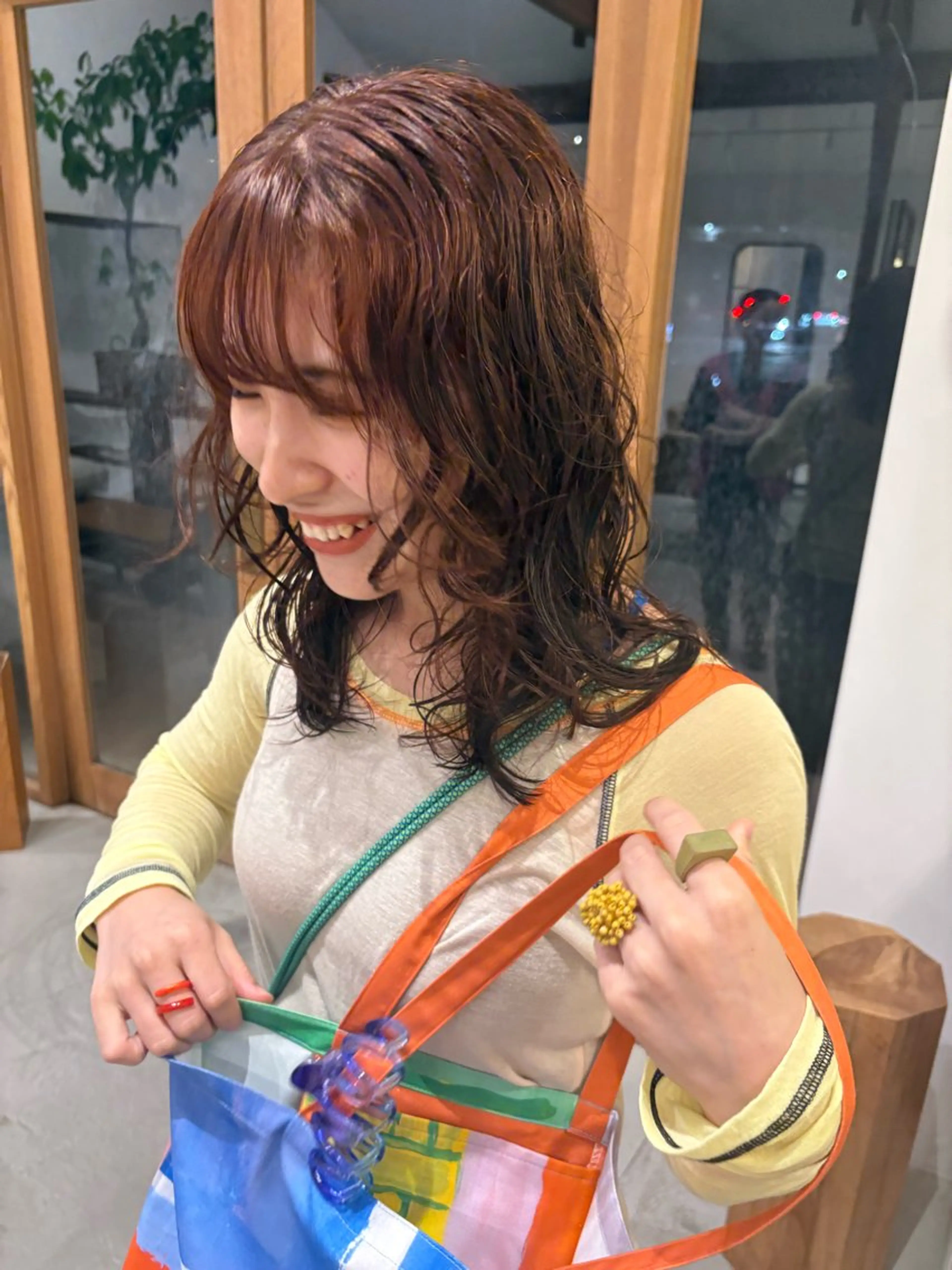 カラー mikke所属・shiozaki izumiのヘアスタイル