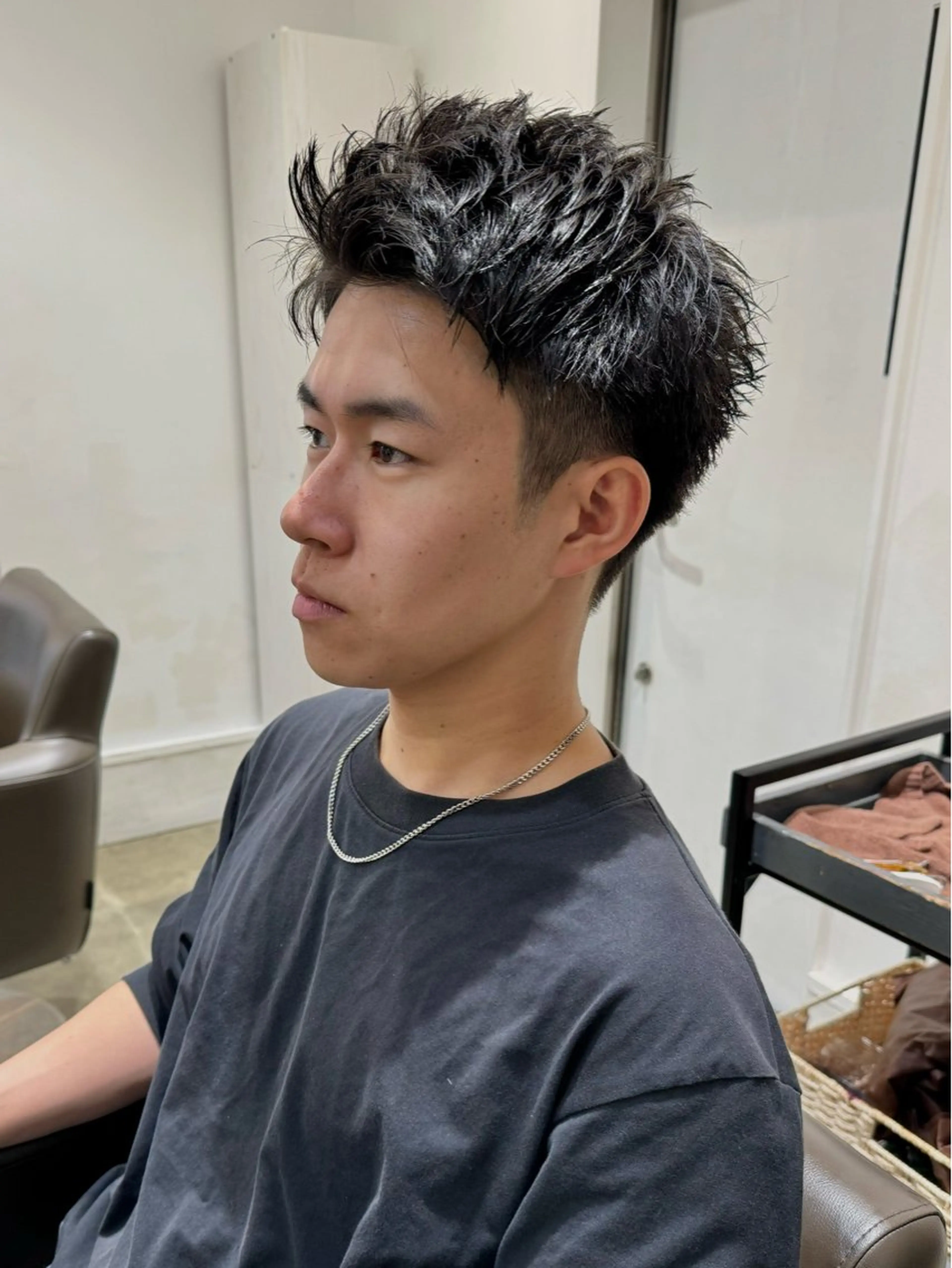 メンズ カット 葵/レイヤーカット/ 韓国風/透明感カラーのヘアスタイル