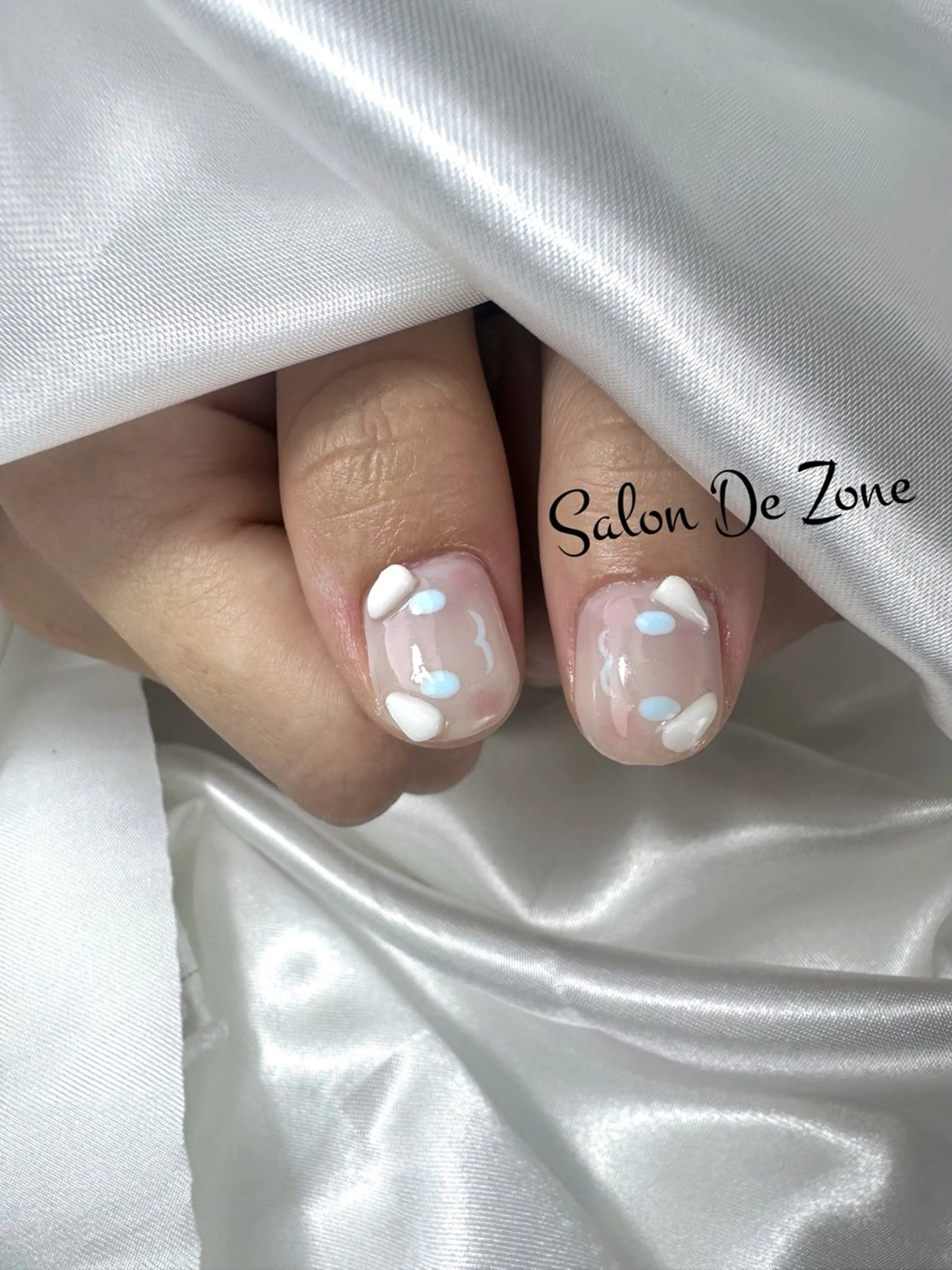 ネイル フレンチネイル ジェルネイル グラデーション ニュアンスネイル シンプルネイル ハンドネイル Salon De Zone / サロン ド ゾーン所属・Salon De Zoneのネイルデザイン