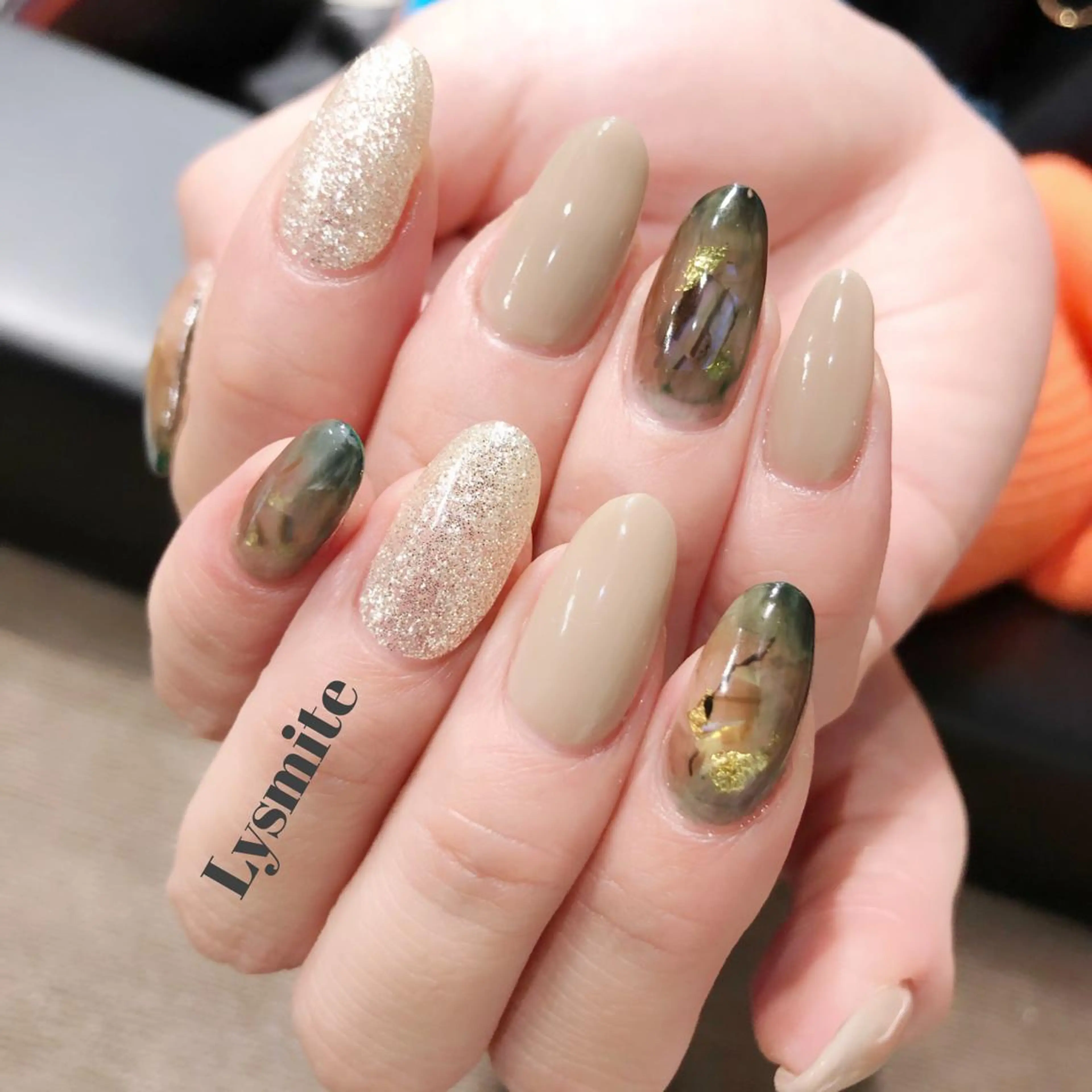 ネイル アートネイル ニュアンスネイル シンプルネイル ハンドネイル Lysmite所属・岩本 美香のネイルデザイン